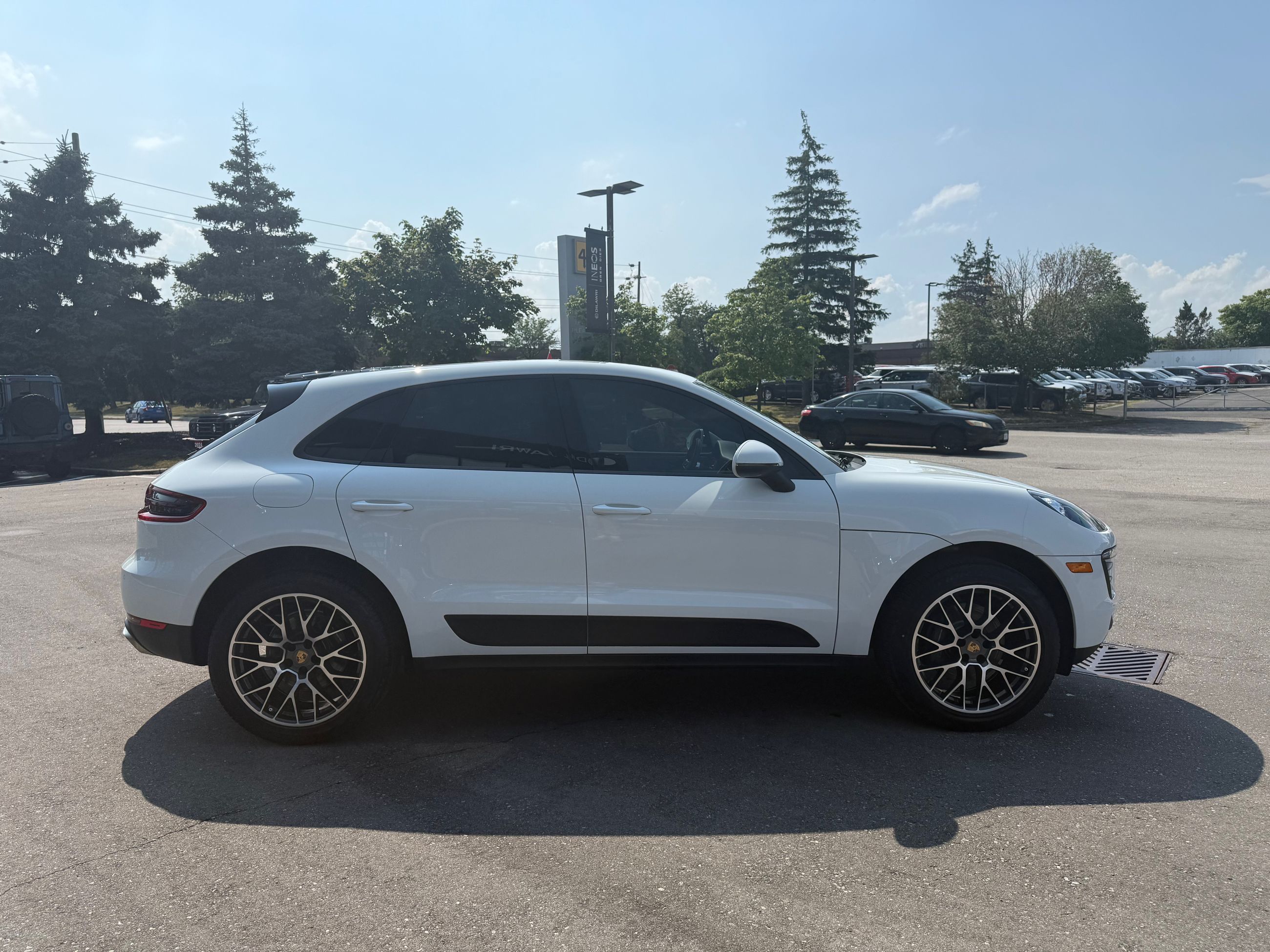 2018 Porsche Macan in Mississauga, Ontario