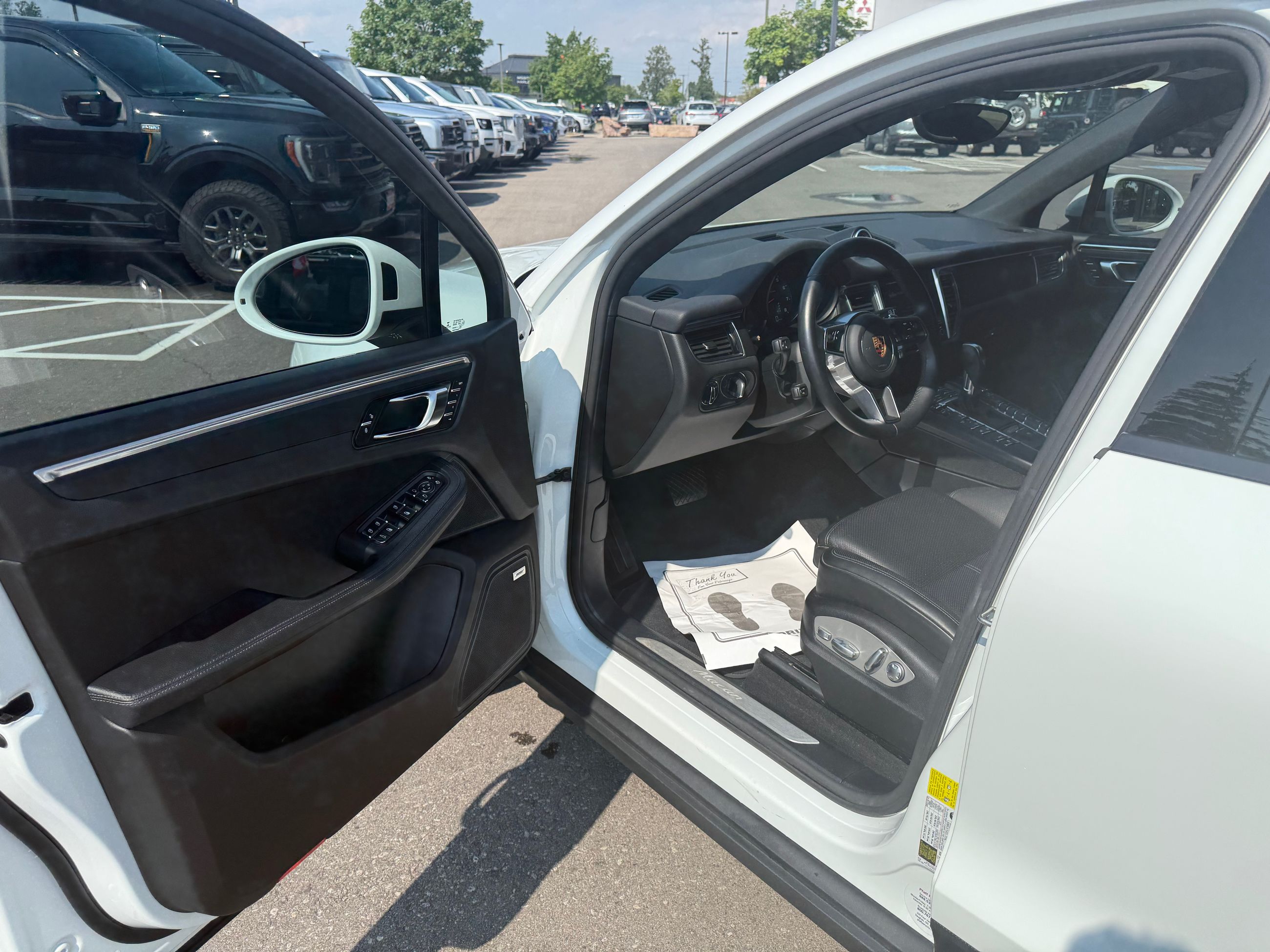 2018 Porsche Macan in Mississauga, Ontario