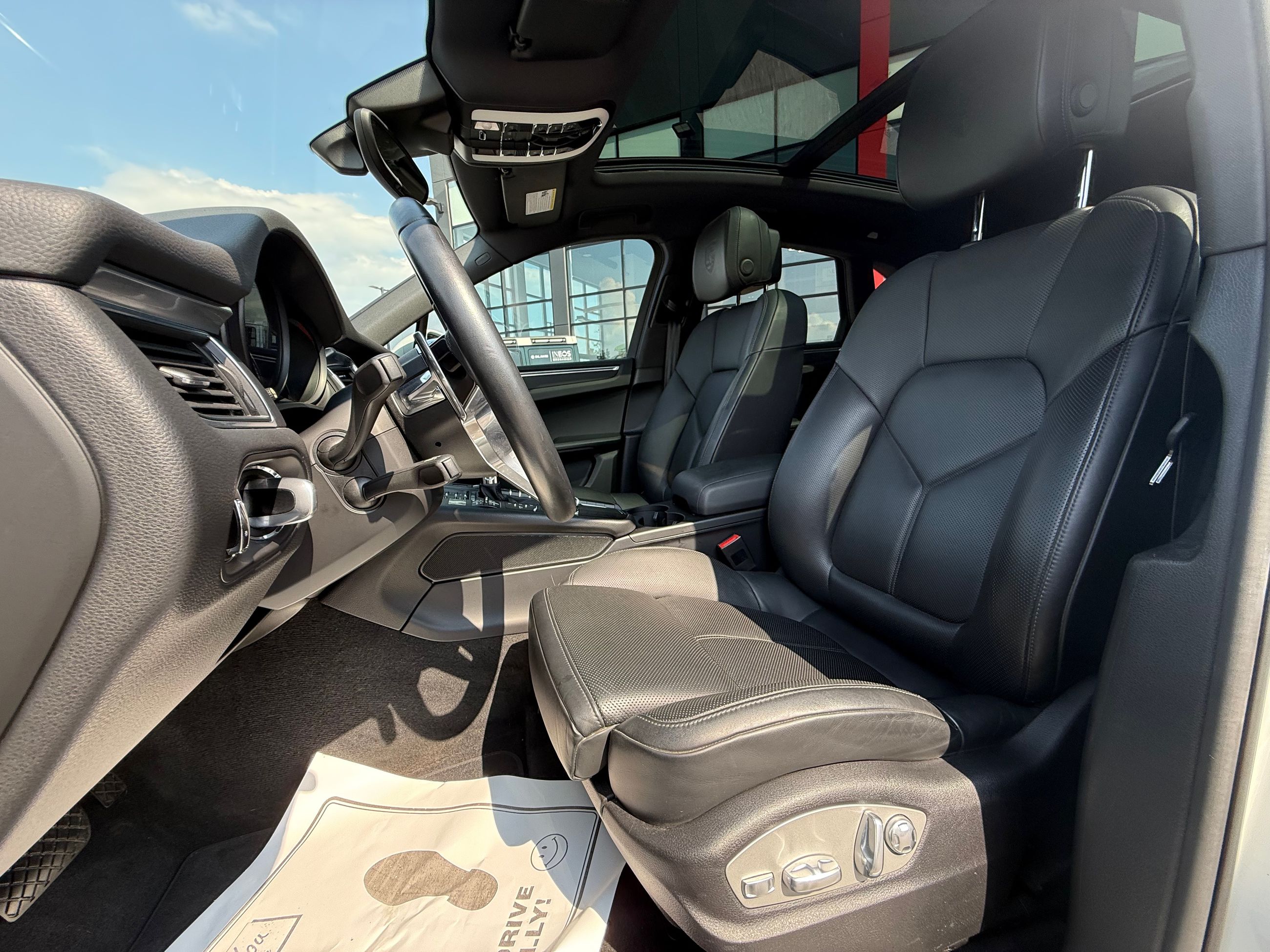 2018 Porsche Macan in Mississauga, Ontario