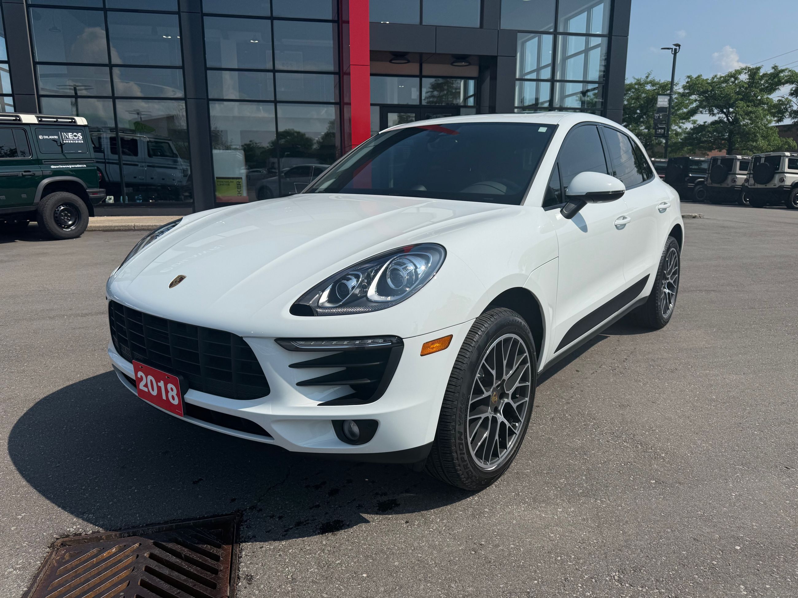 2018 Porsche Macan in Mississauga, Ontario