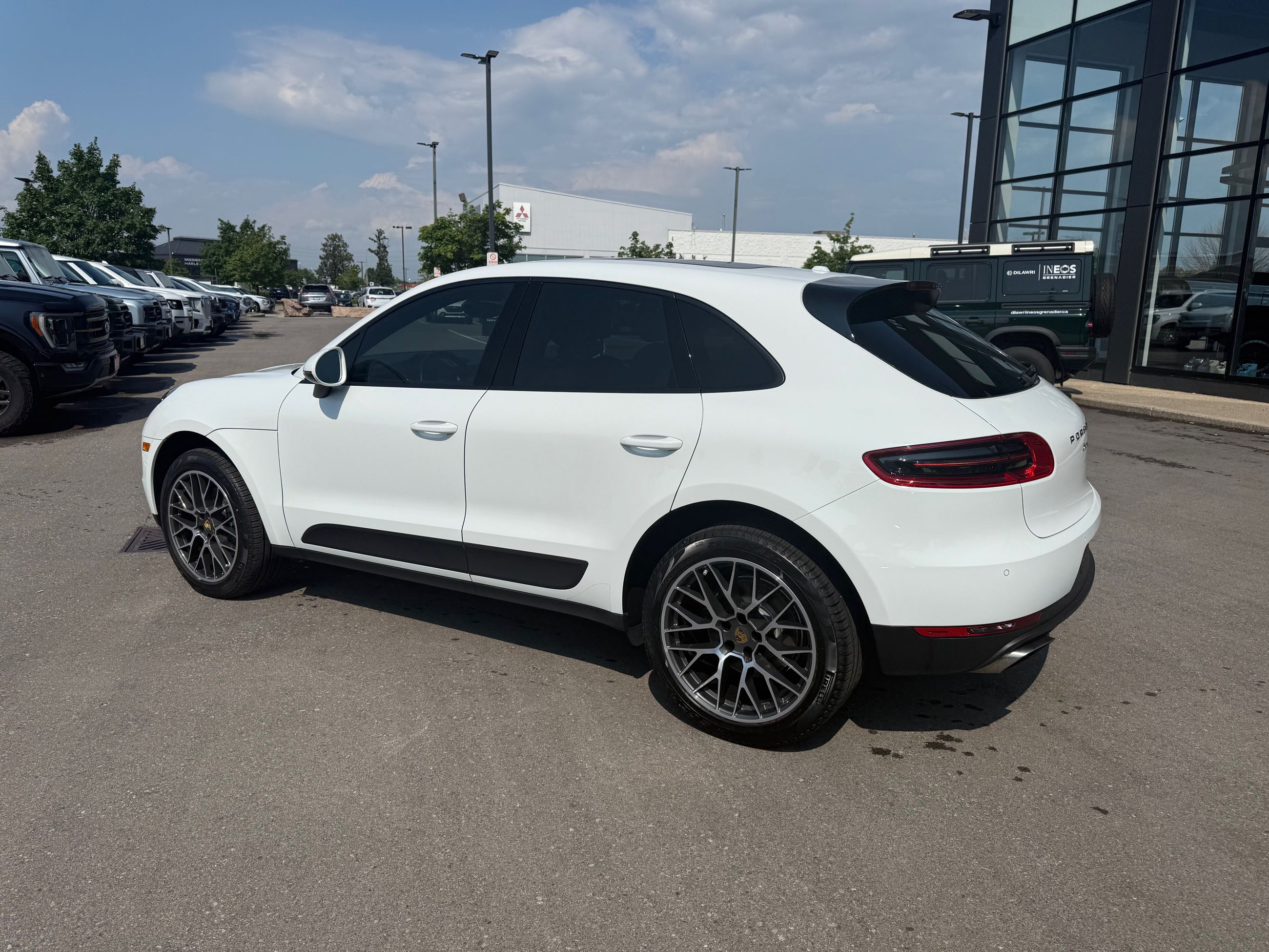2018 Porsche Macan in Mississauga, Ontario