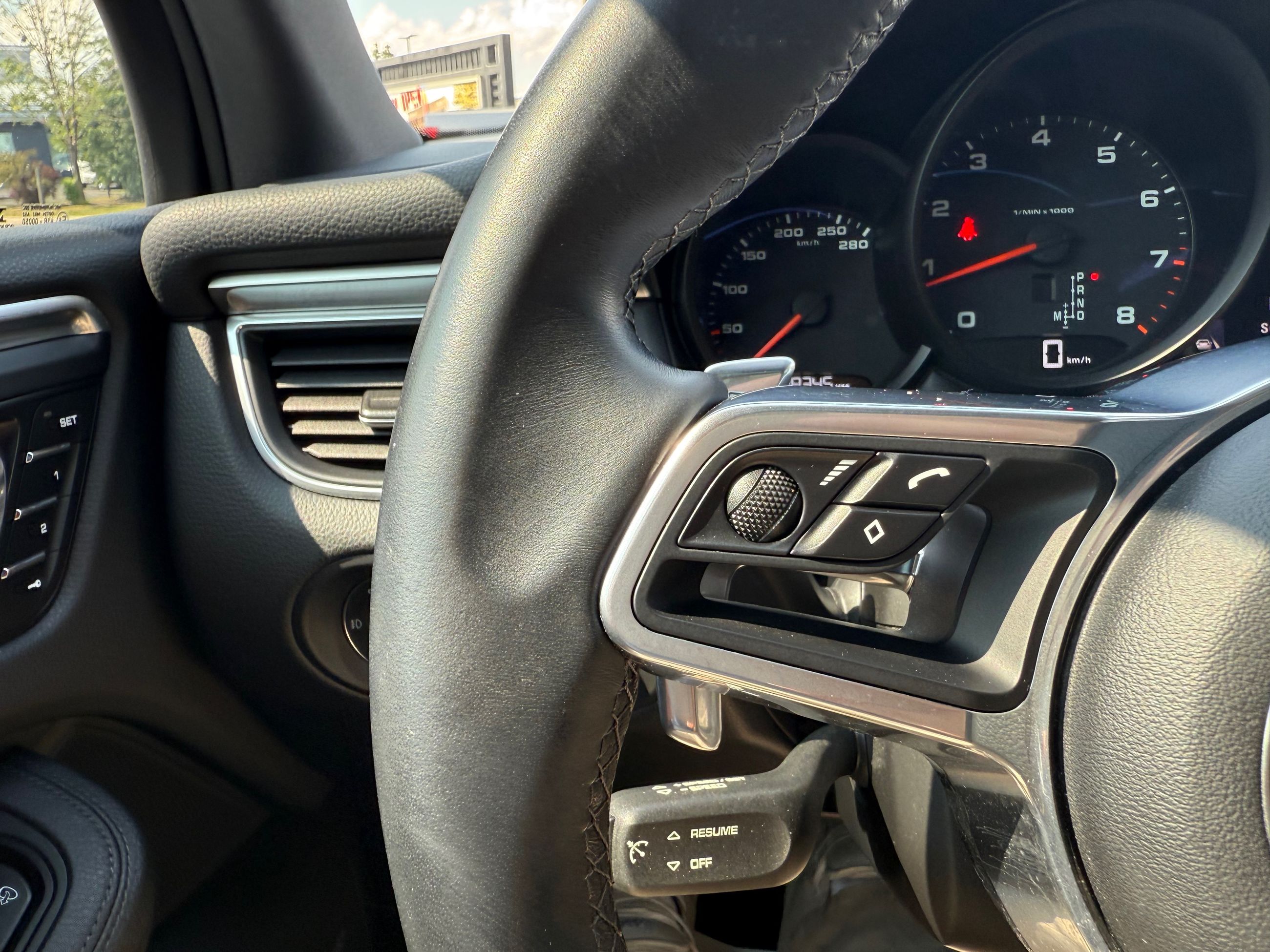 2018 Porsche Macan in Mississauga, Ontario