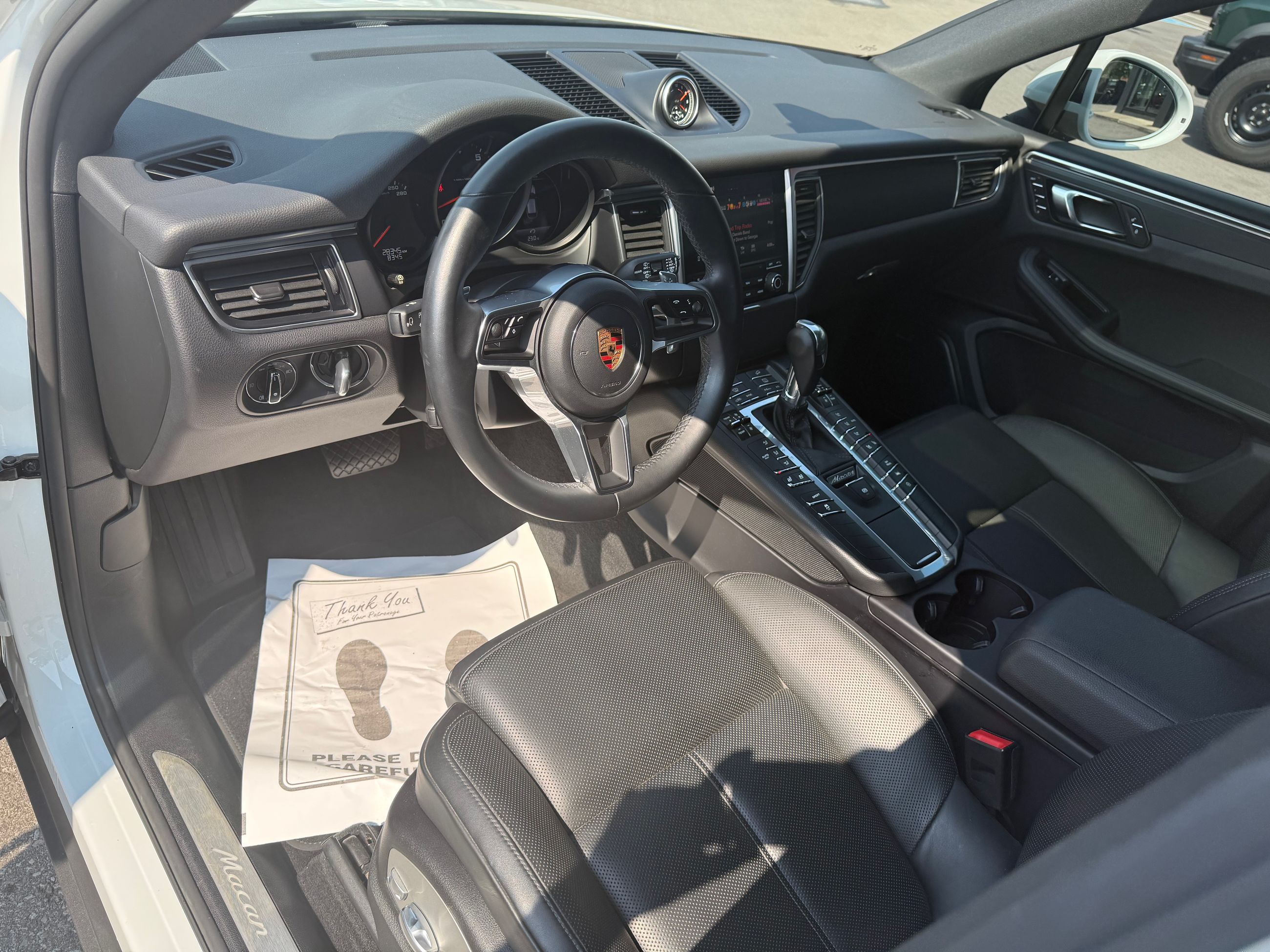 2018 Porsche Macan in Mississauga, Ontario