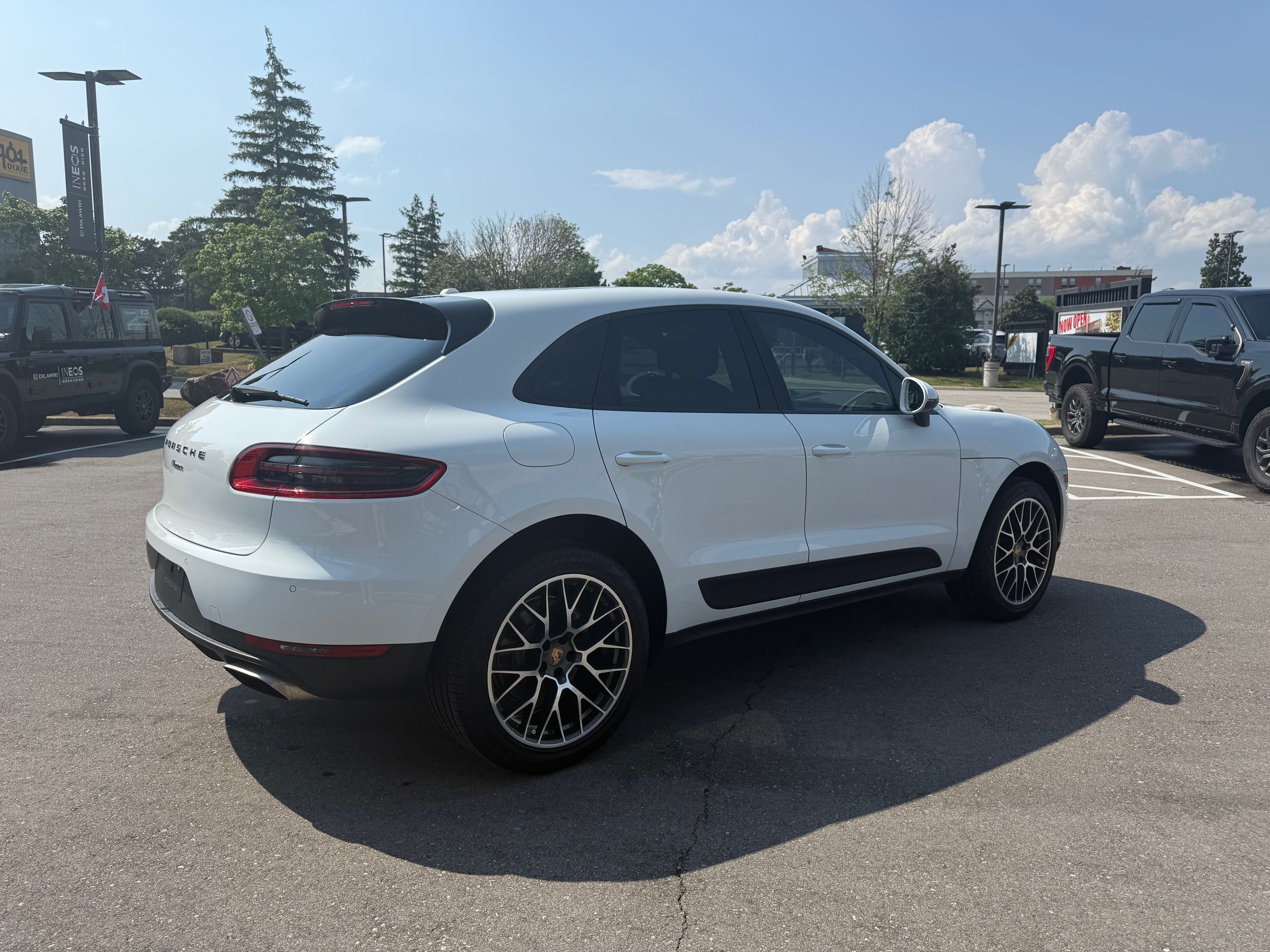 2018 Porsche Macan in Mississauga, Ontario