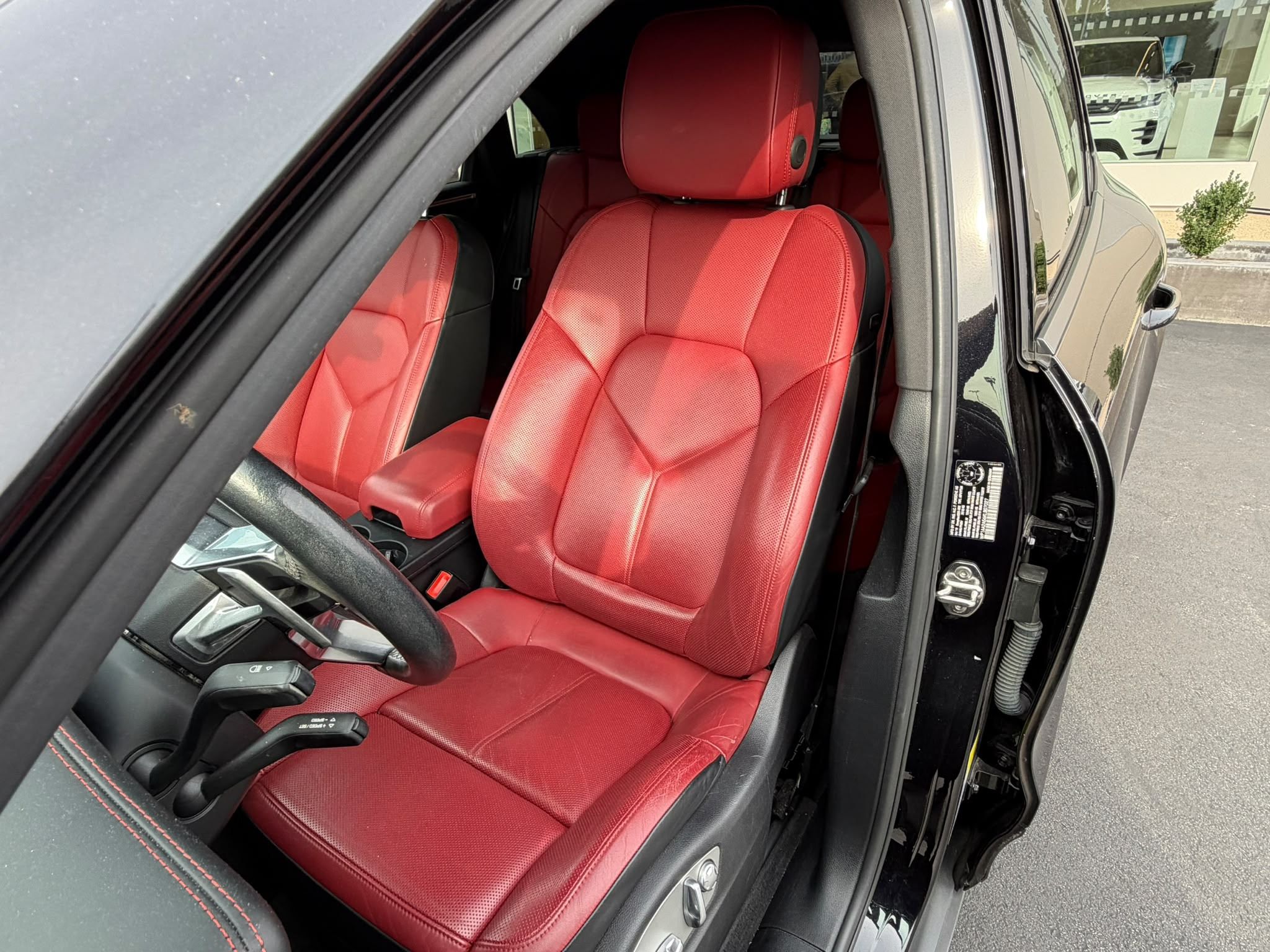 2019  Macan