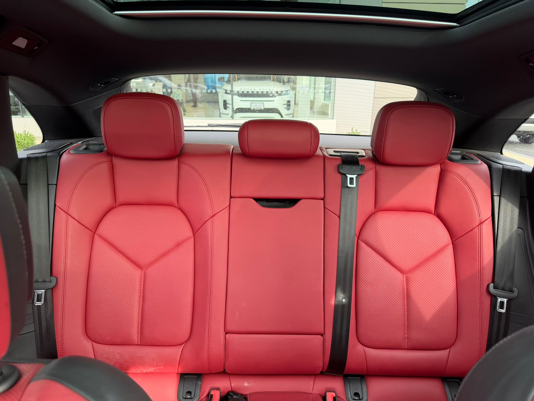 2019  Macan