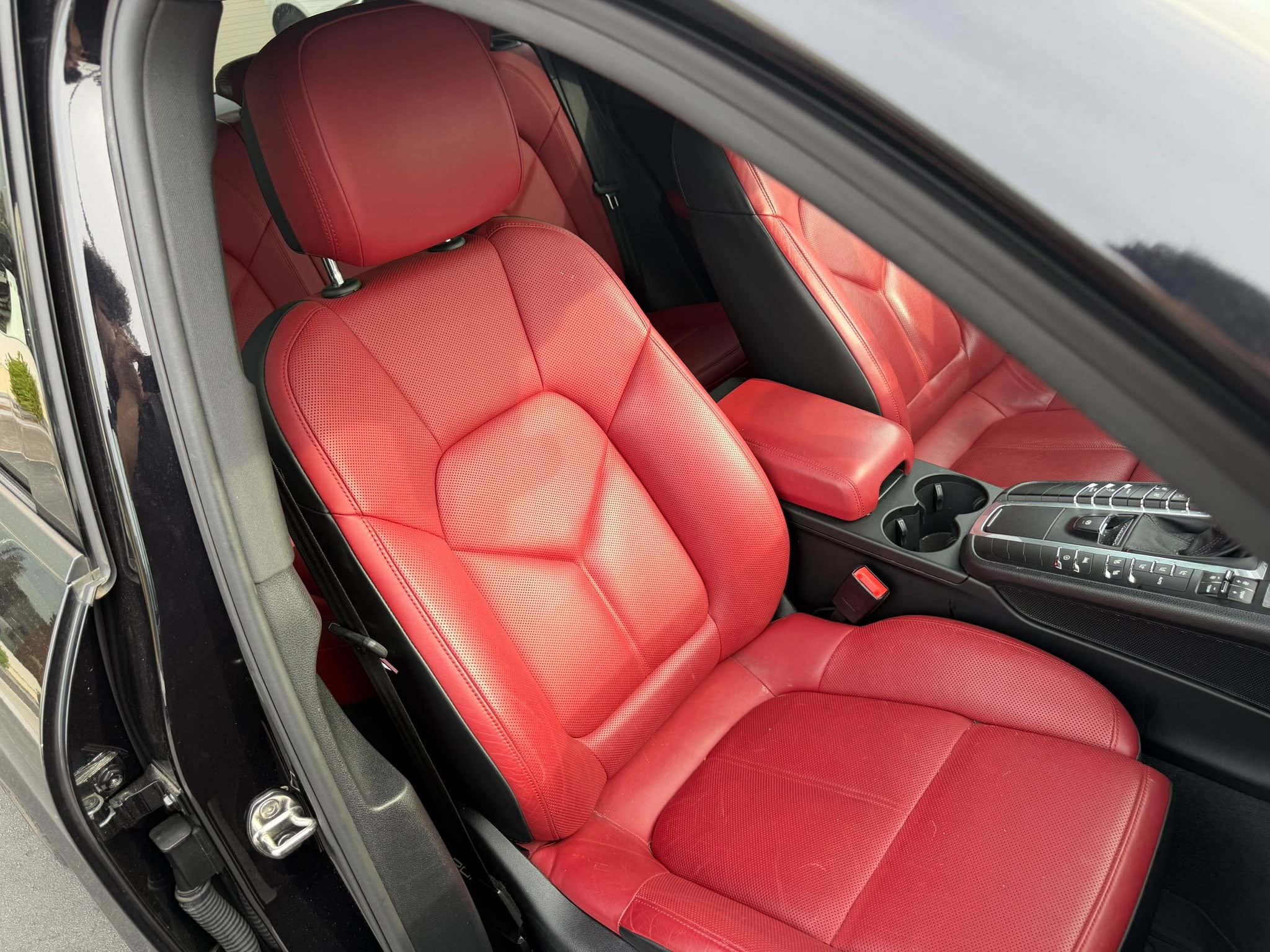 2019  Macan
