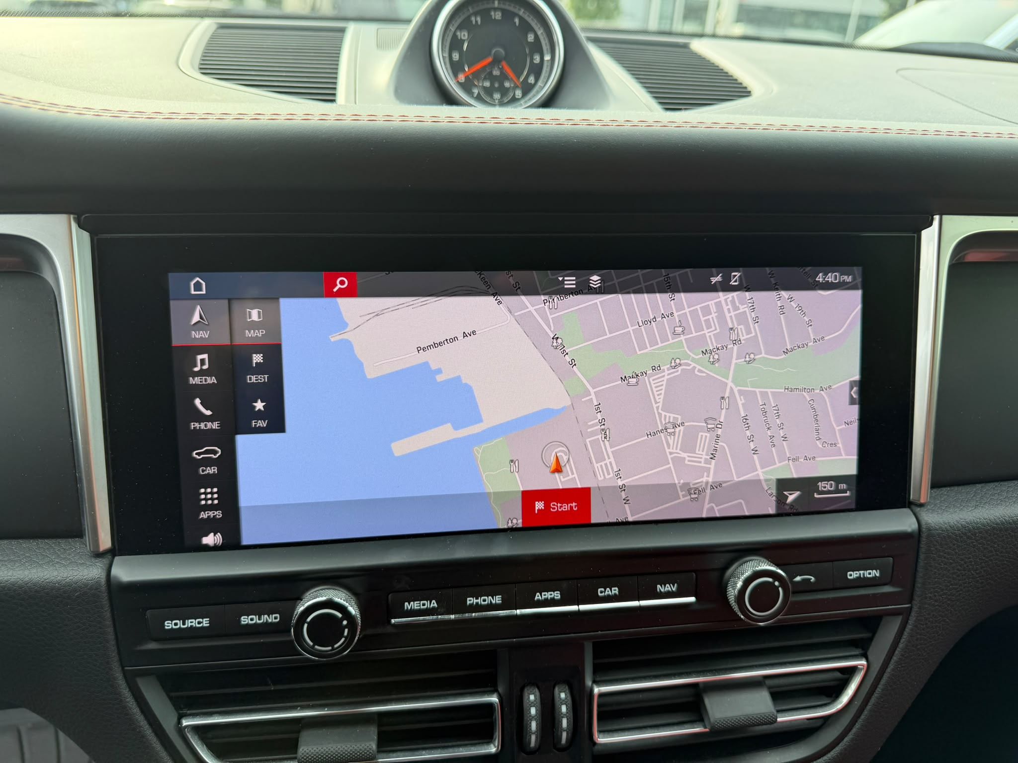 2019  Macan