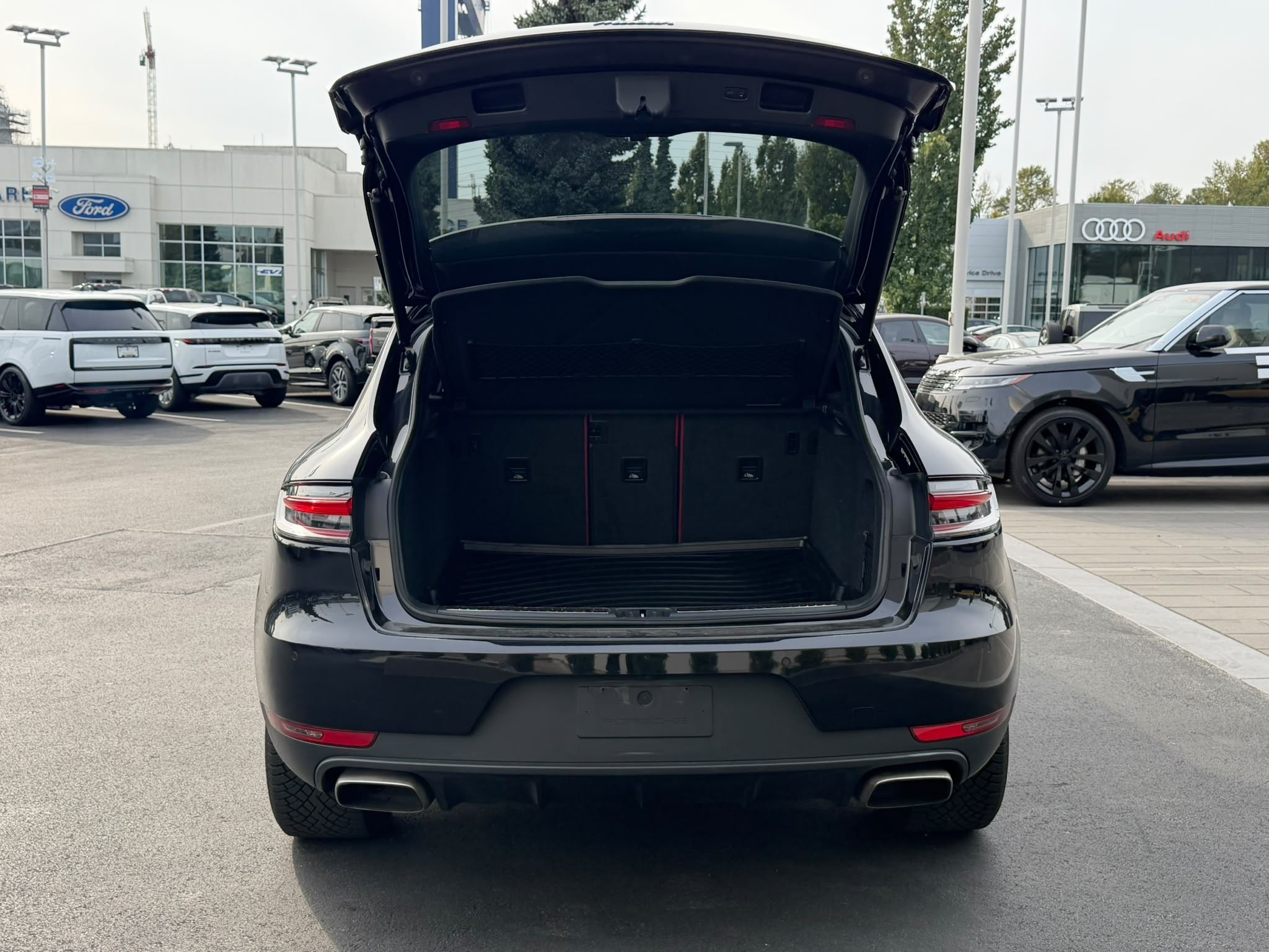 2019  Macan