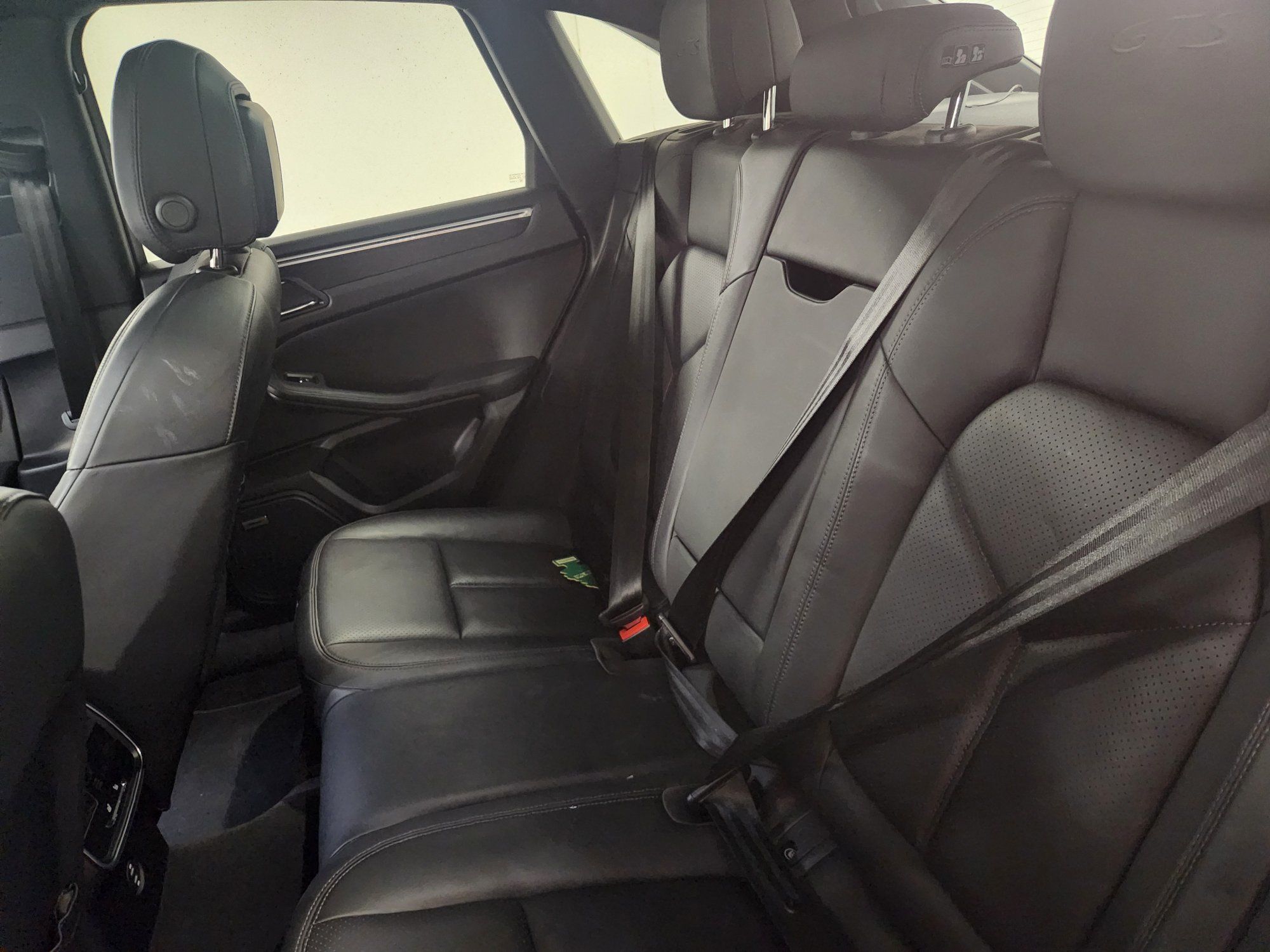 2021 Porsche Macan in Vancouver, British Columbia