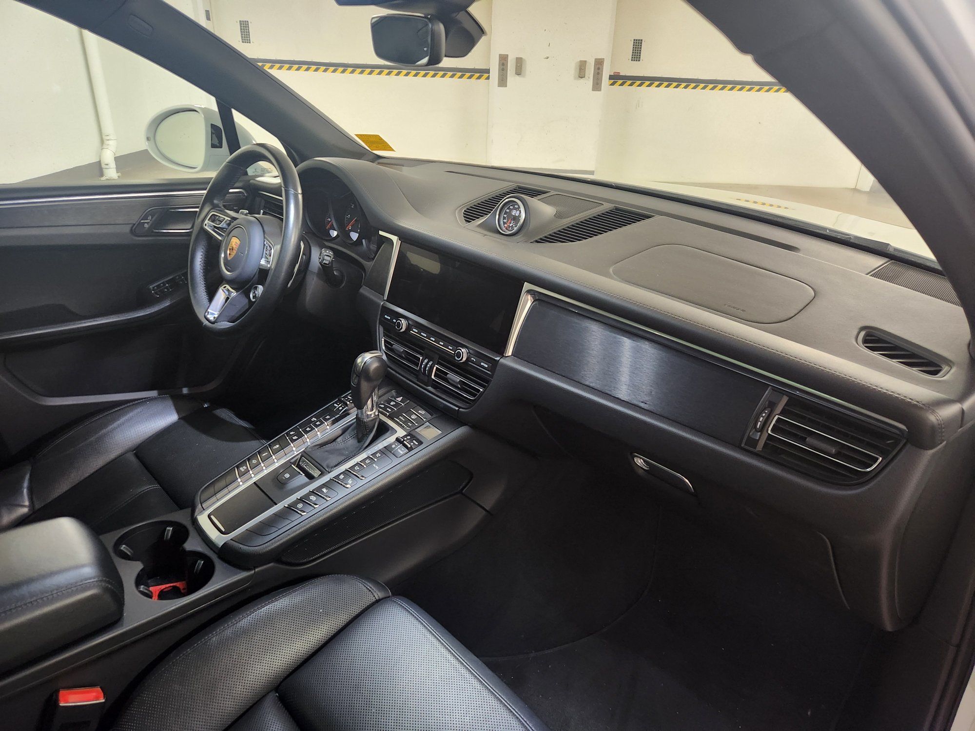 2021 Porsche Macan in Vancouver, British Columbia