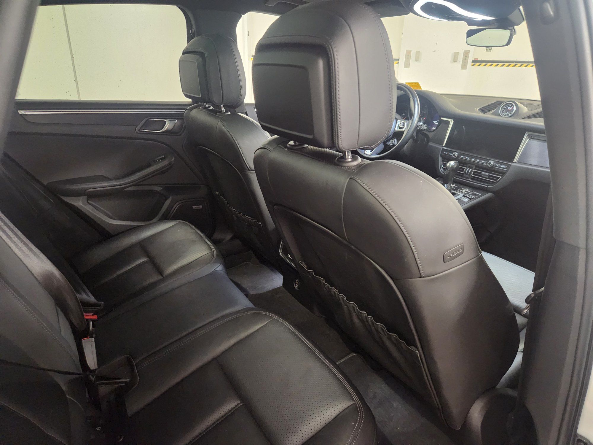 2021 Porsche Macan in Vancouver, British Columbia