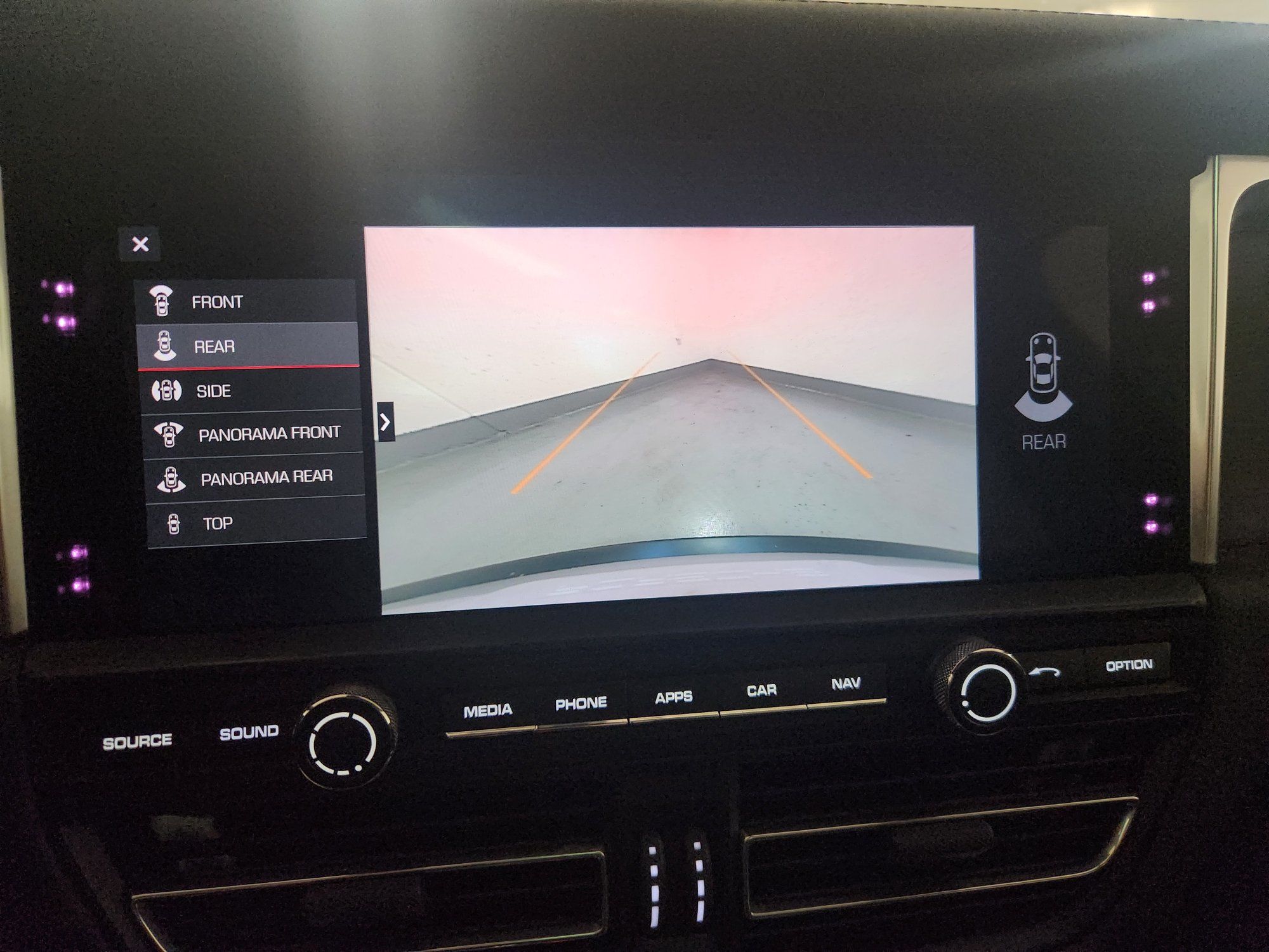 2021 Porsche Macan in Vancouver, British Columbia