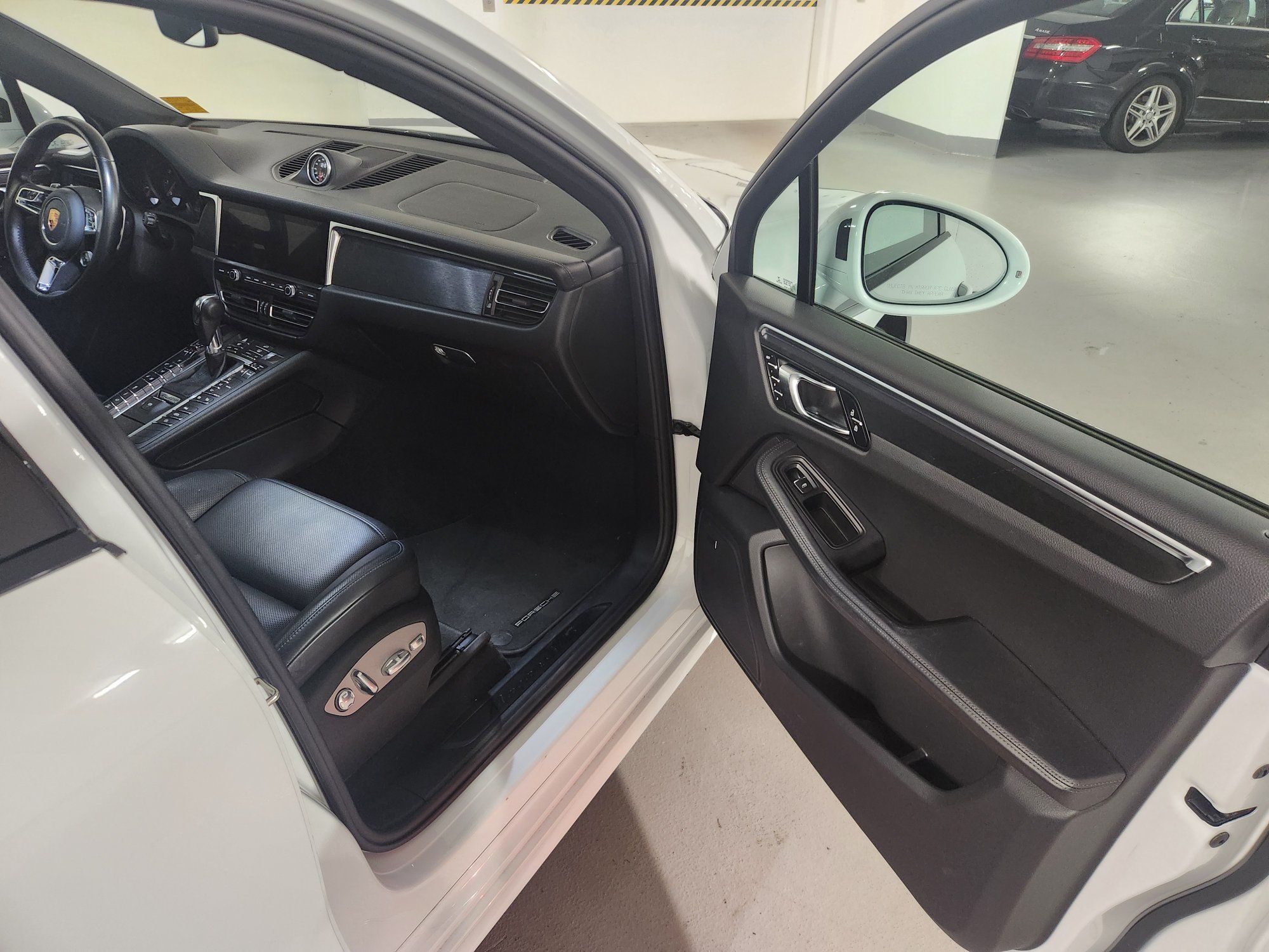 2021 Porsche Macan in Vancouver, British Columbia