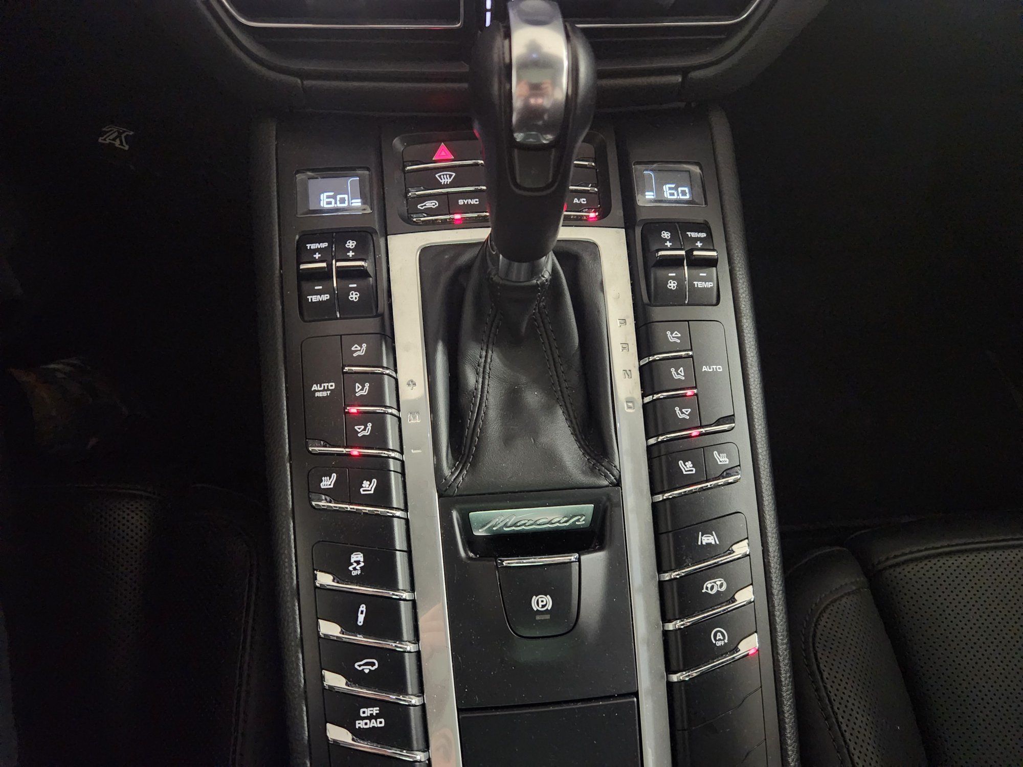 2021 Porsche Macan in Vancouver, British Columbia
