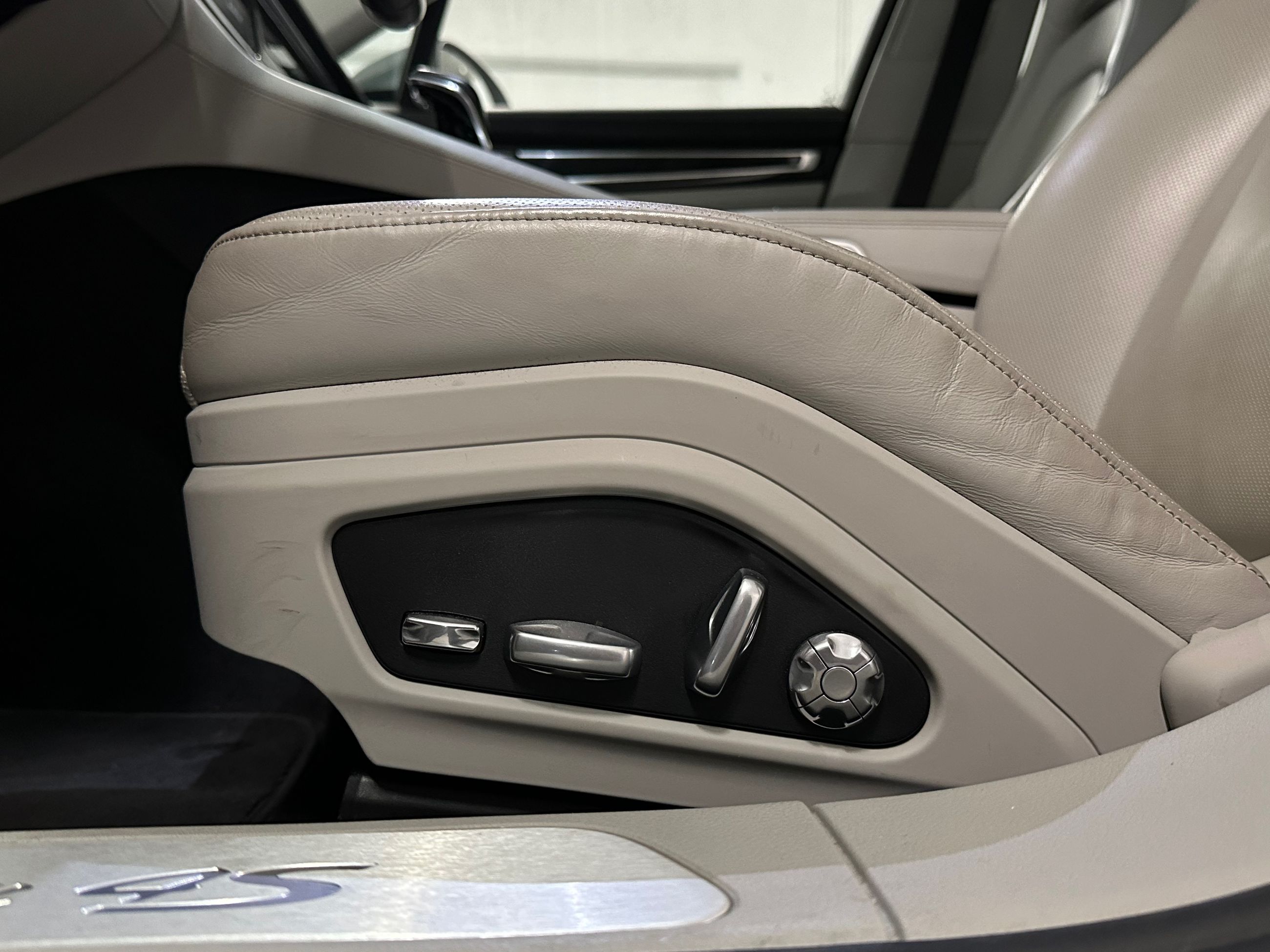 Porsche Panamera  2018 à Vancouver, Colombie-Britannique