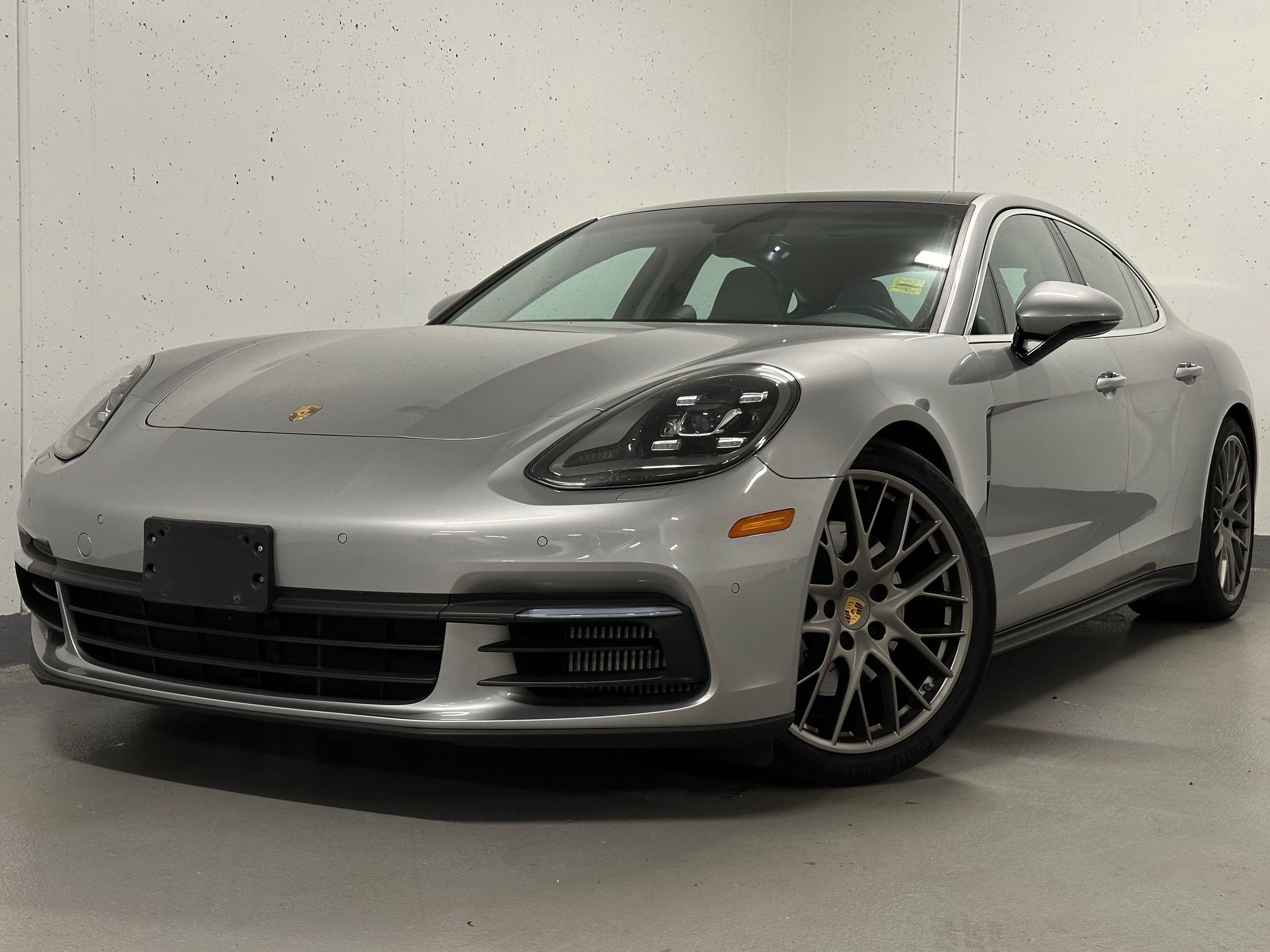 Porsche Panamera  2018 à Vancouver, Colombie-Britannique
