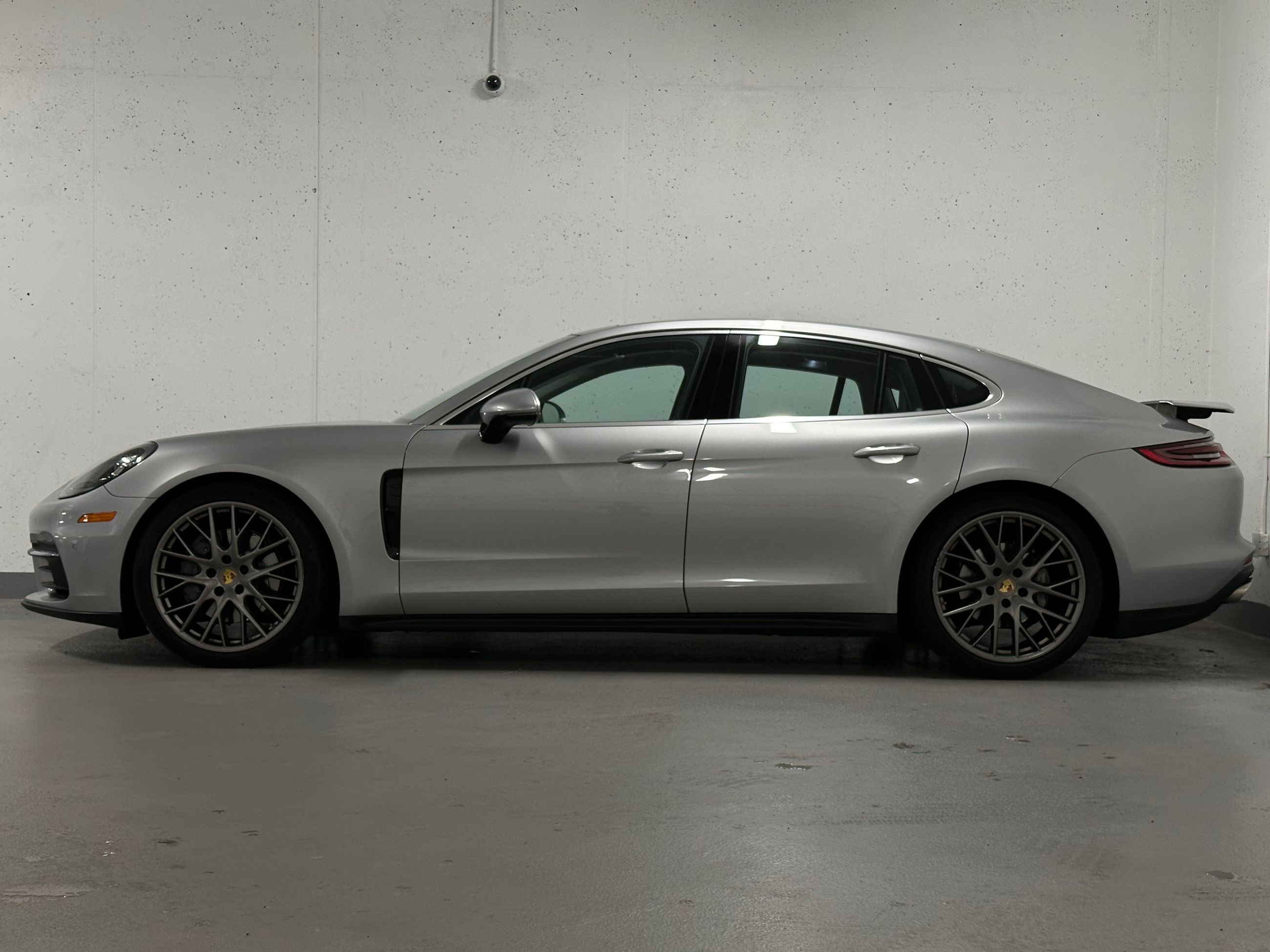 Porsche Panamera  2018 à Vancouver, Colombie-Britannique