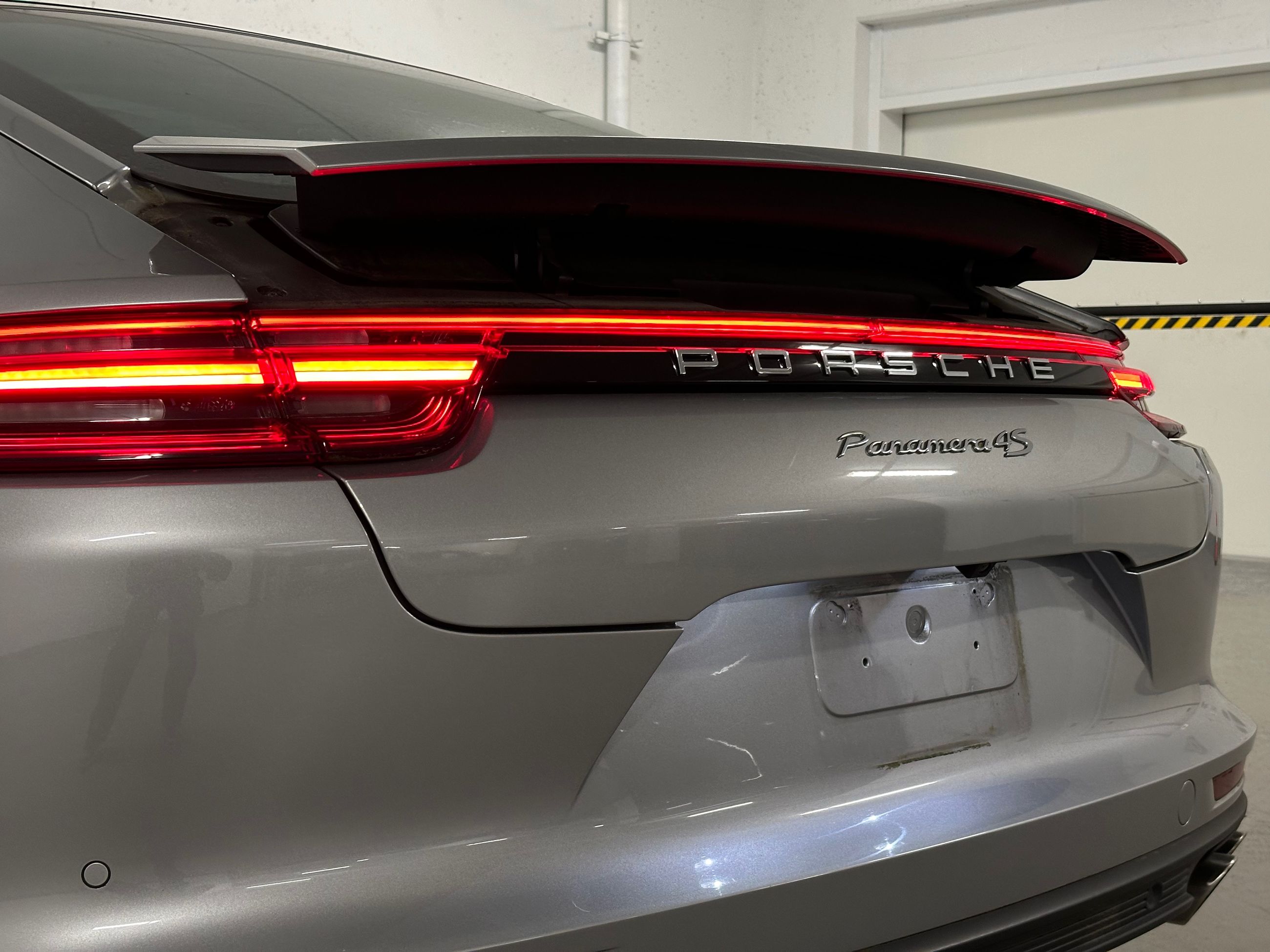 Porsche Panamera  2018 à Vancouver, Colombie-Britannique