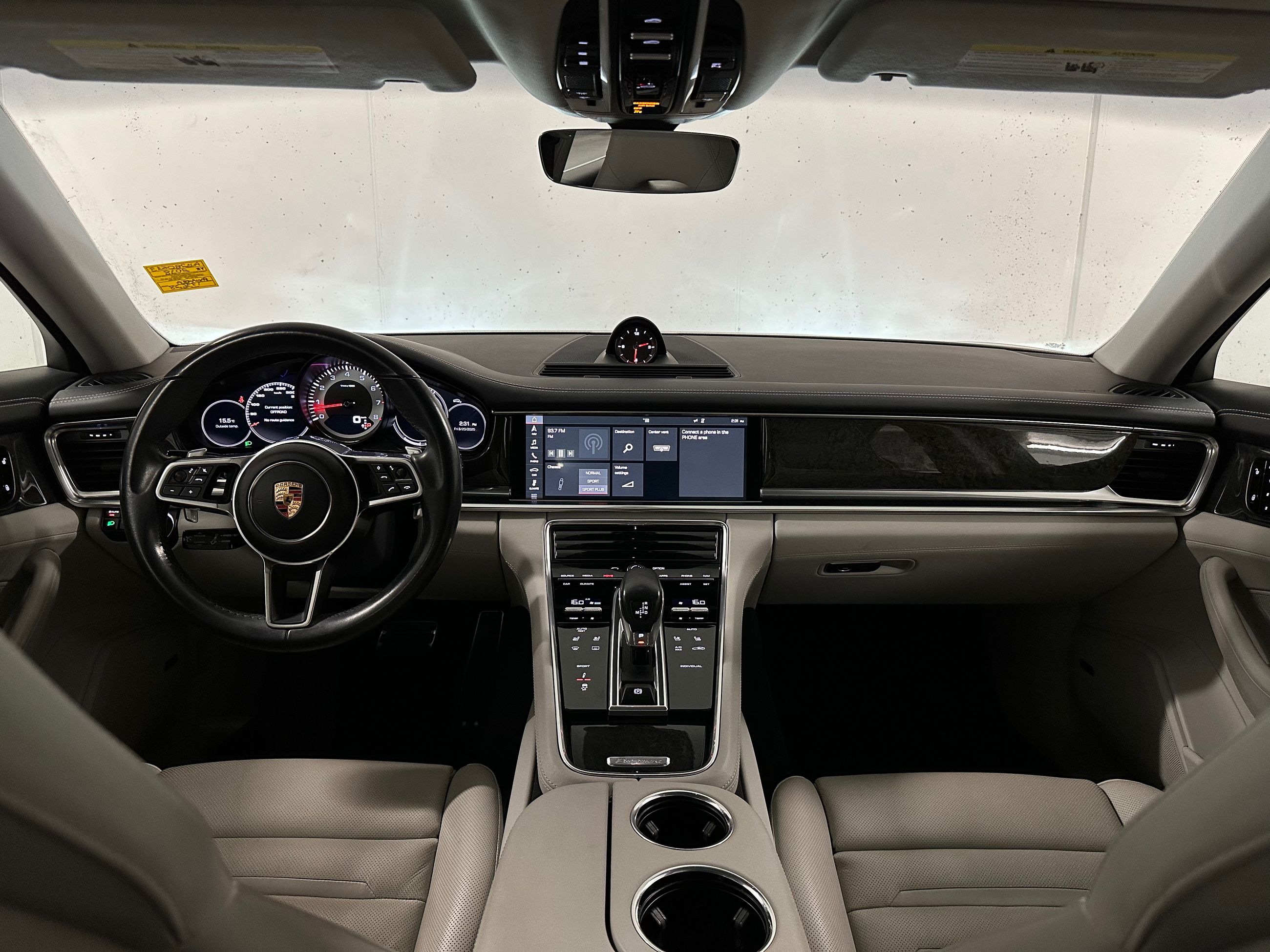 Porsche Panamera  2018 à Vancouver, Colombie-Britannique