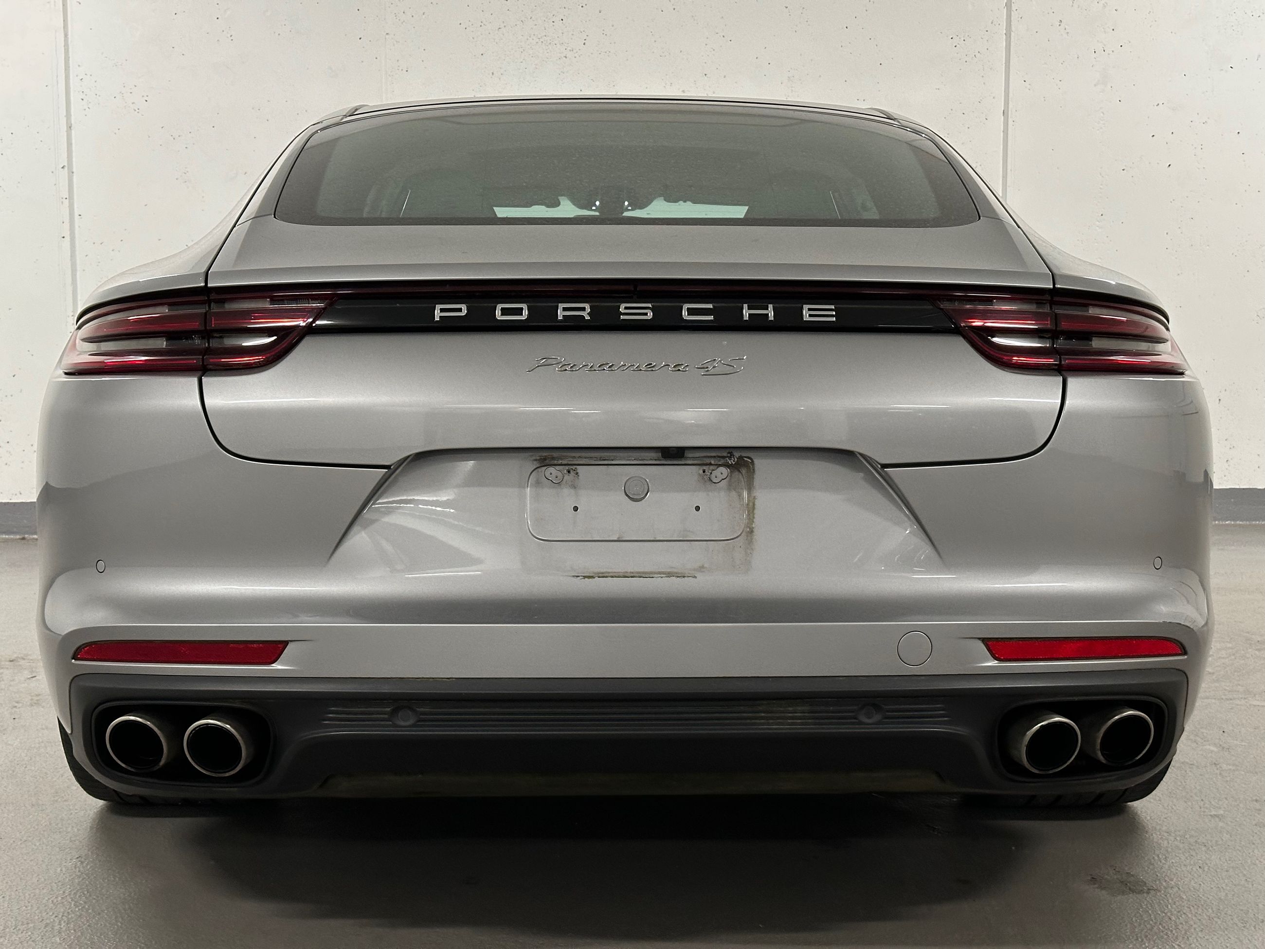 Porsche Panamera  2018 à Vancouver, Colombie-Britannique