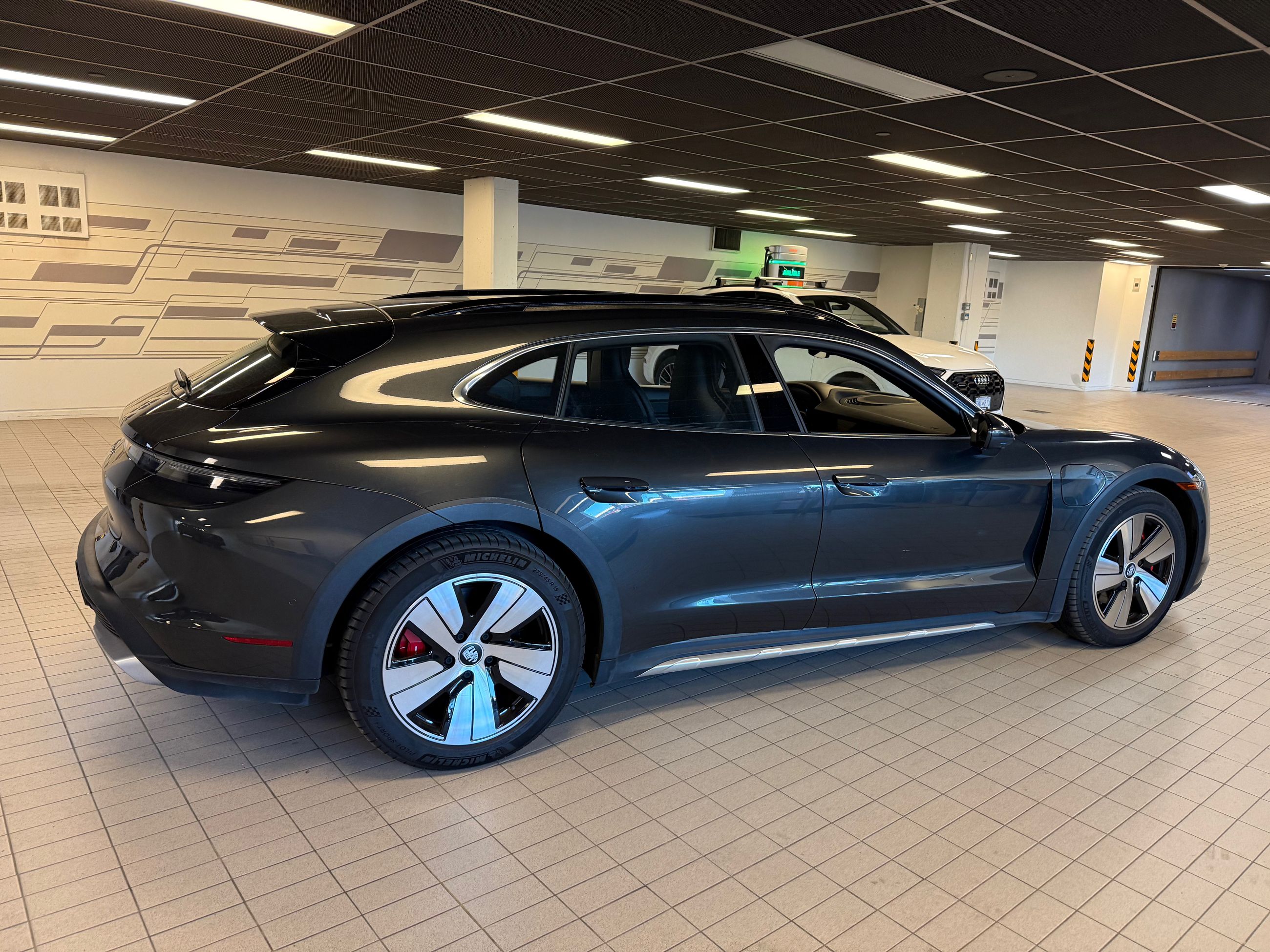 Porsche Taycan  2022 à Vancouver, Colombie-Britannique