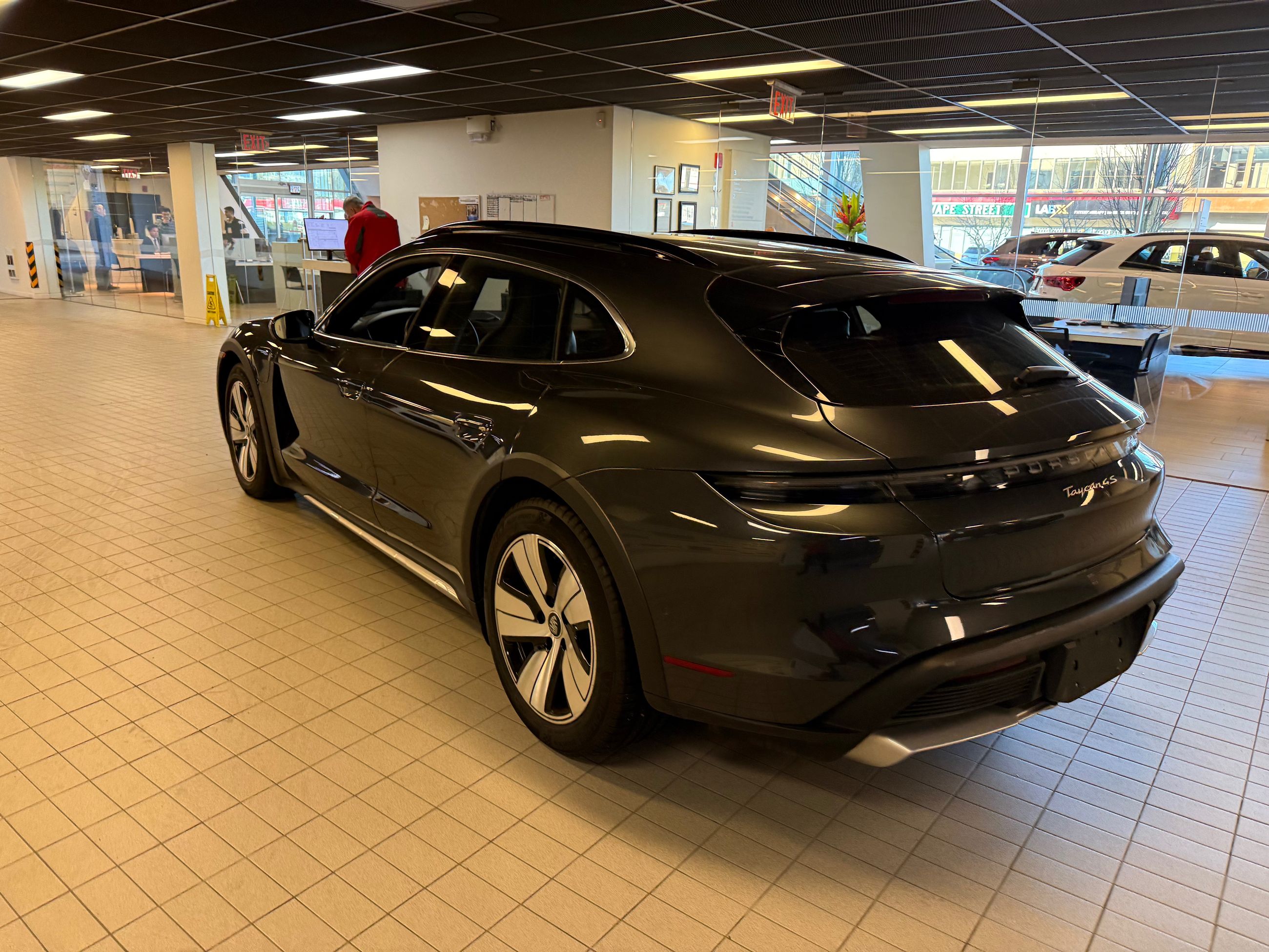 Porsche Taycan  2022 à Vancouver, Colombie-Britannique