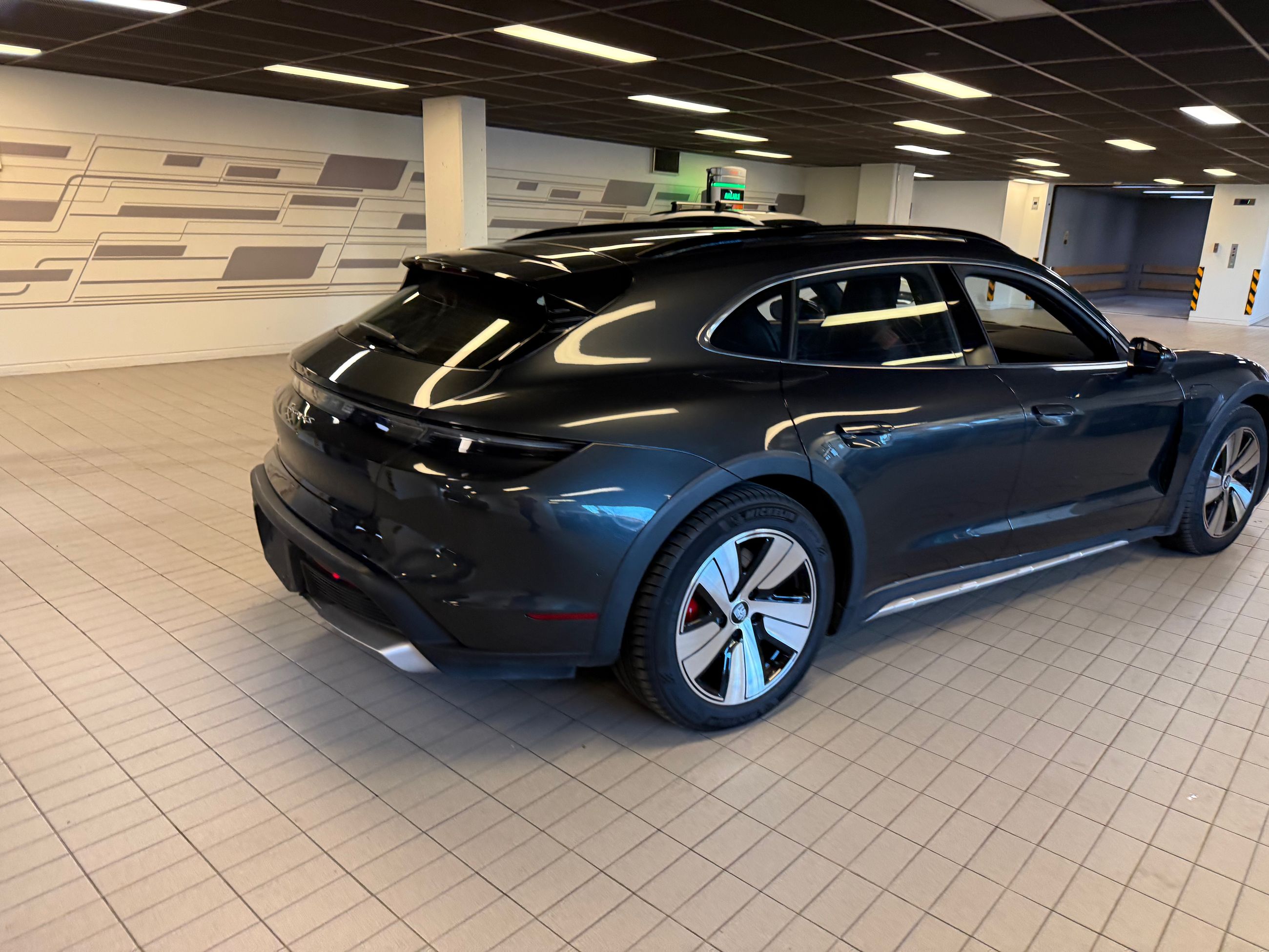 Porsche Taycan  2022 à Vancouver, Colombie-Britannique