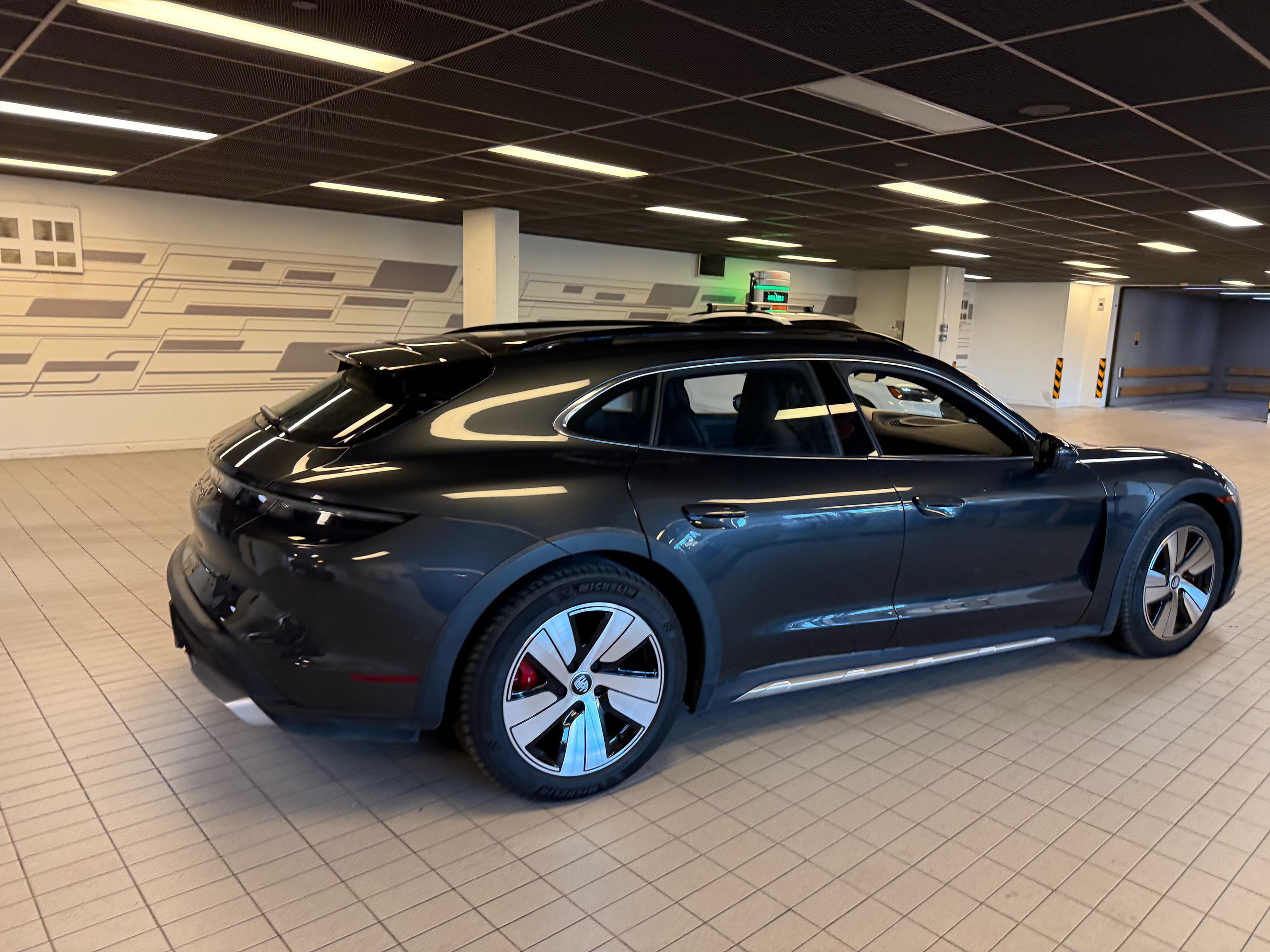 Porsche Taycan  2022 à Vancouver, Colombie-Britannique