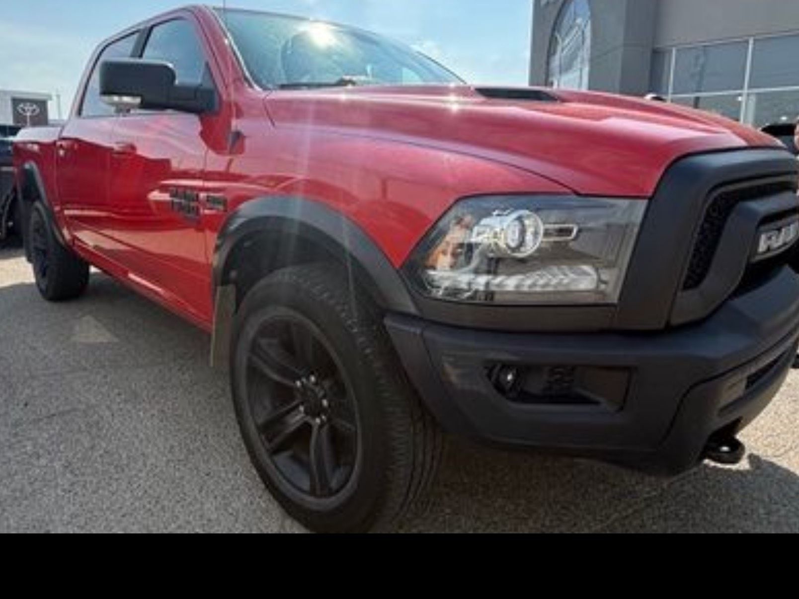 Ram RAM 1500 Classic Crew Cab 4x4 (DS)  2022 à Regina, Saskatchewan