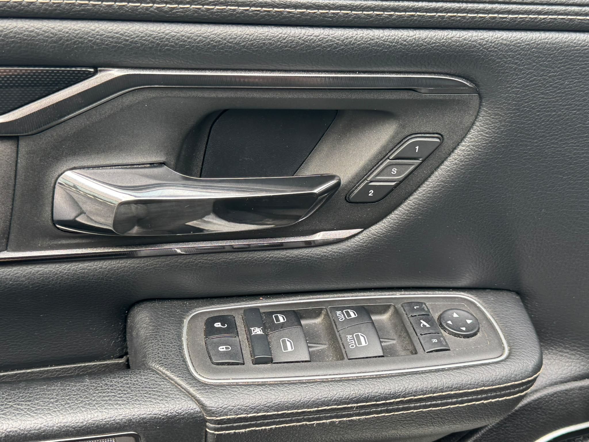 2022 Ram RAM 1500 Crew Cab 4x4 (DT)