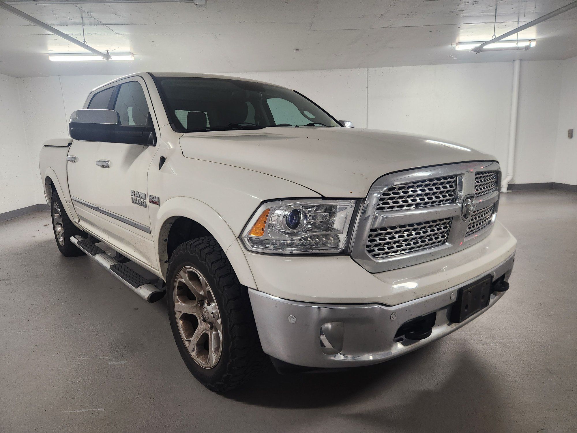2017 Ram 1500 Crew Cab 4x4 in Vancouver, British Columbia