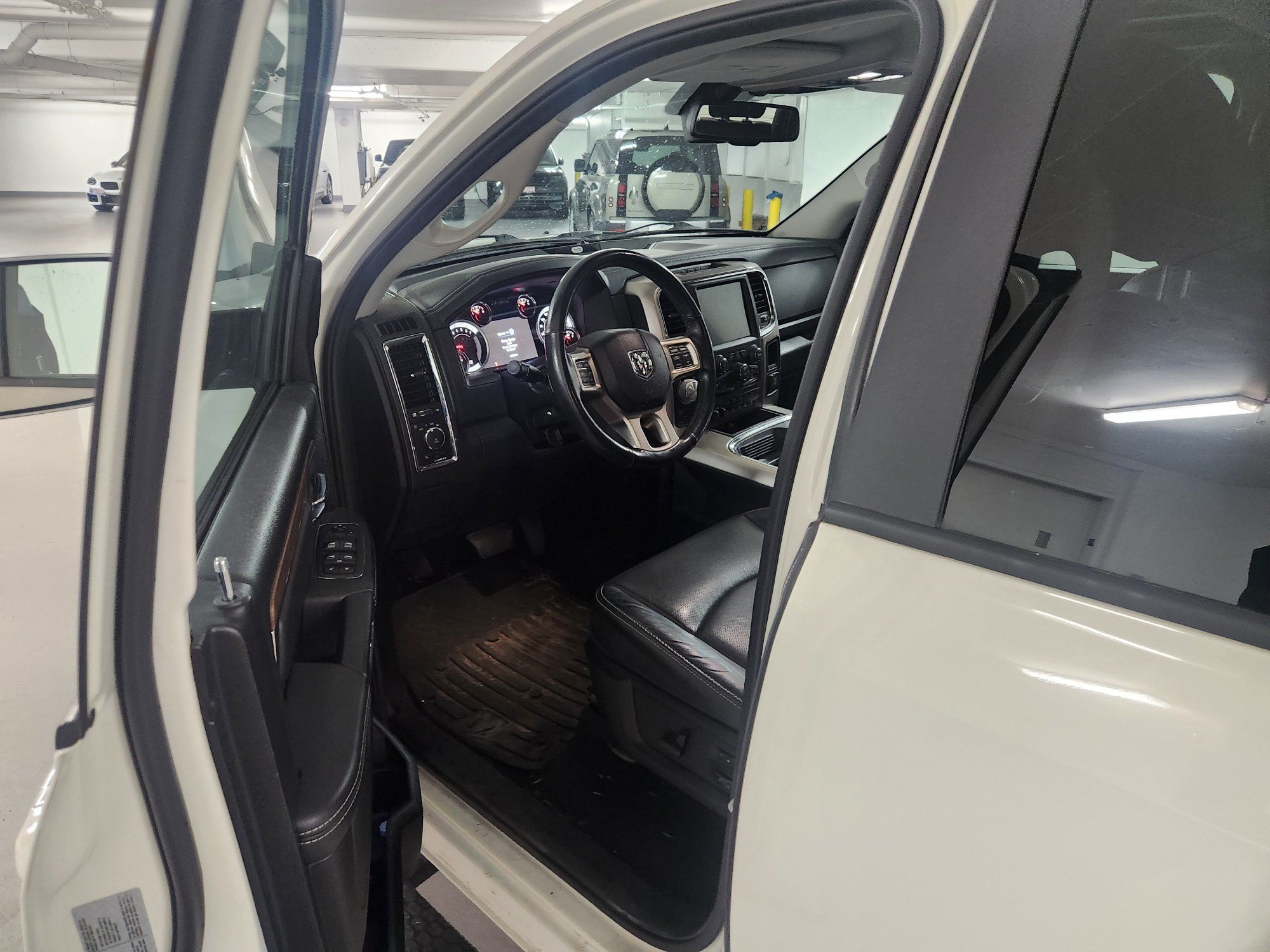 2017 Ram 1500 Crew Cab 4x4 in Vancouver, British Columbia