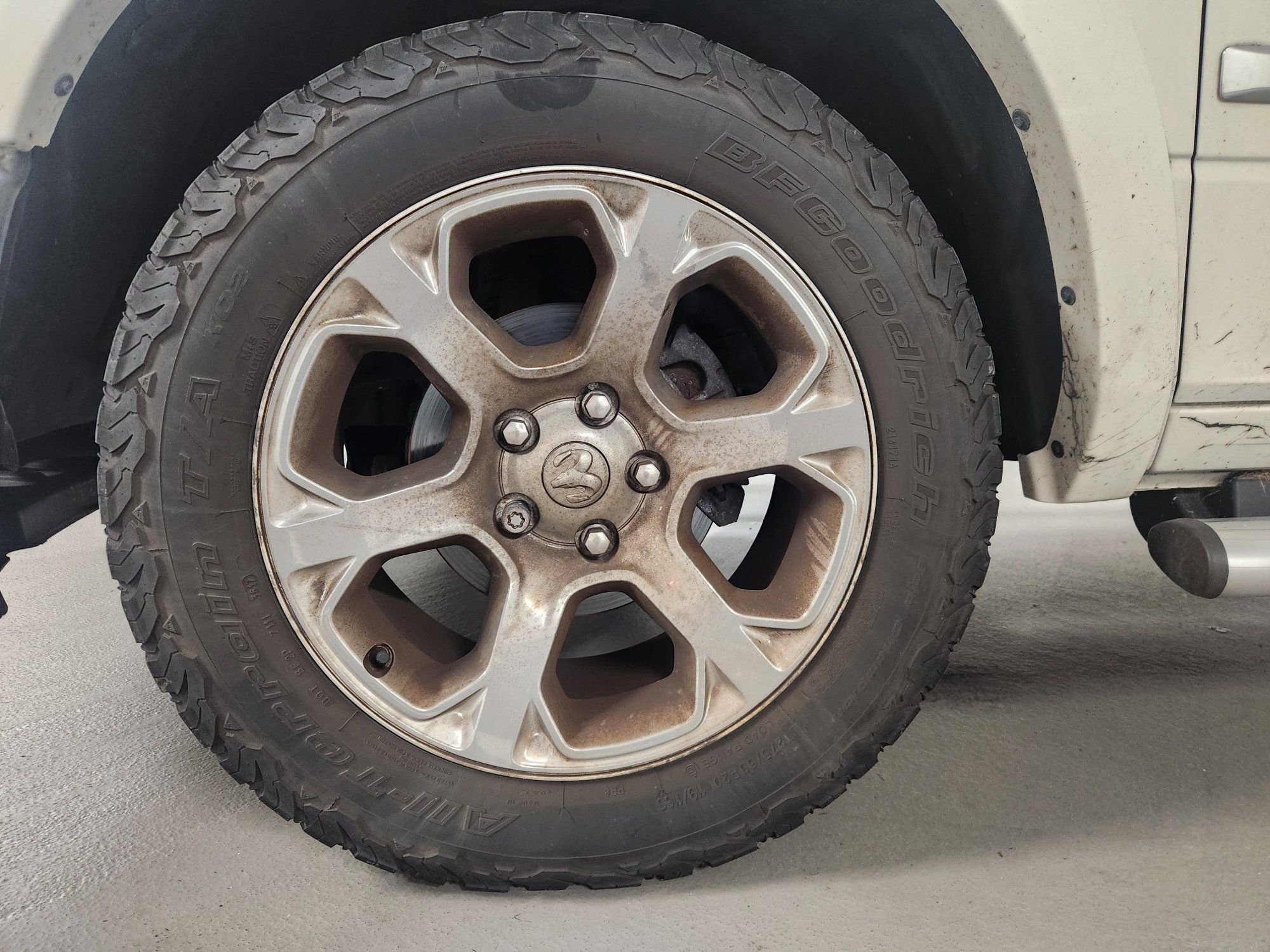 2017 Ram 1500 Crew Cab 4x4 in Vancouver, British Columbia