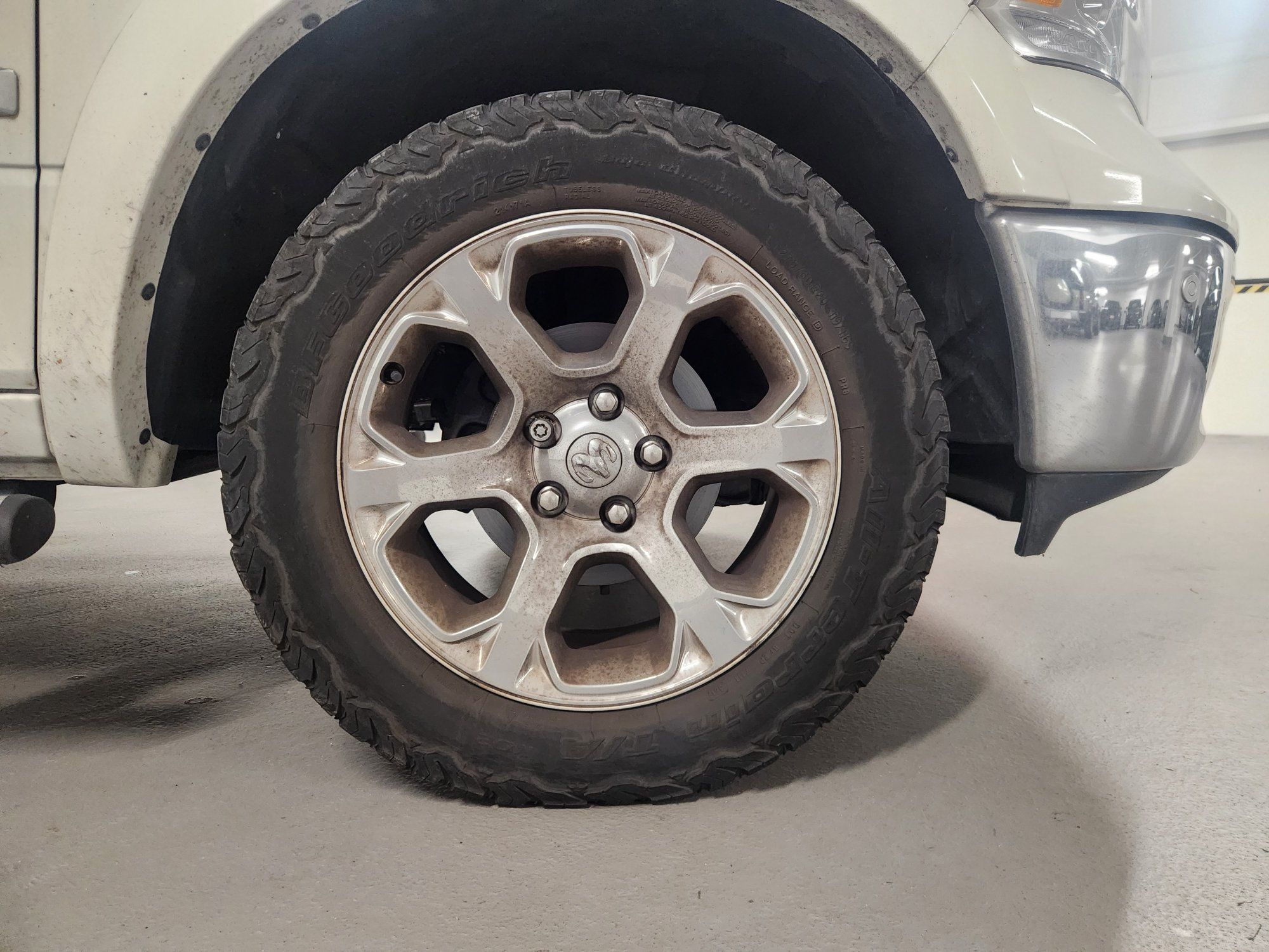 2017 Ram 1500 Crew Cab 4x4 in Vancouver, British Columbia