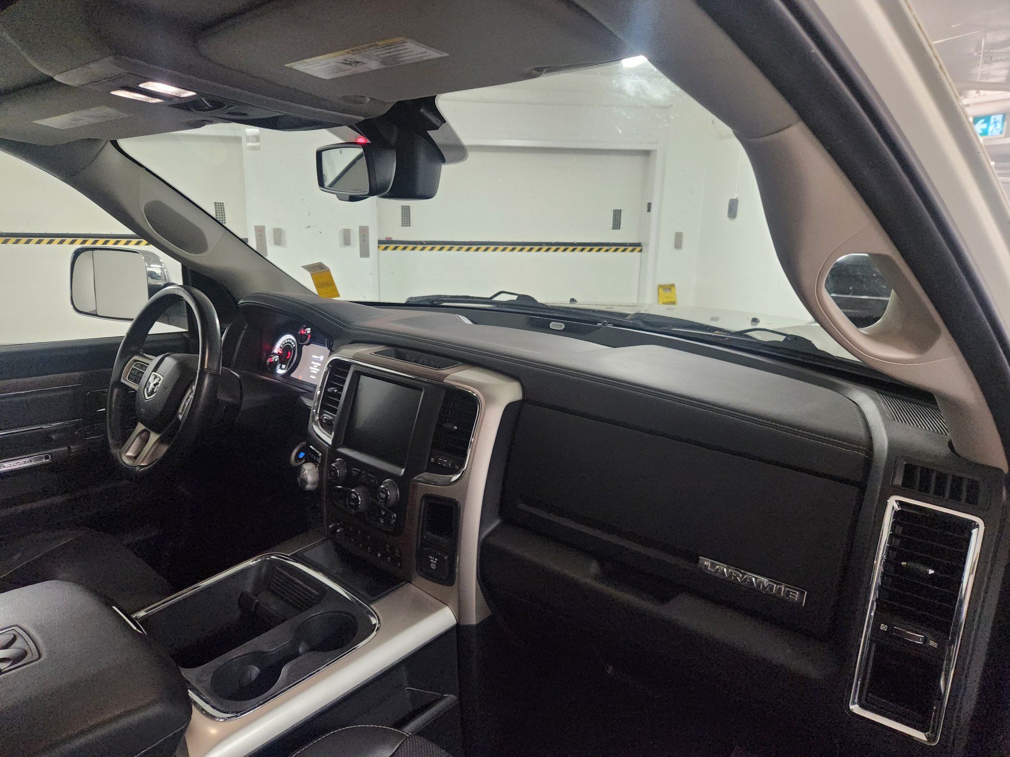 2017 Ram 1500 Crew Cab 4x4 in Vancouver, British Columbia