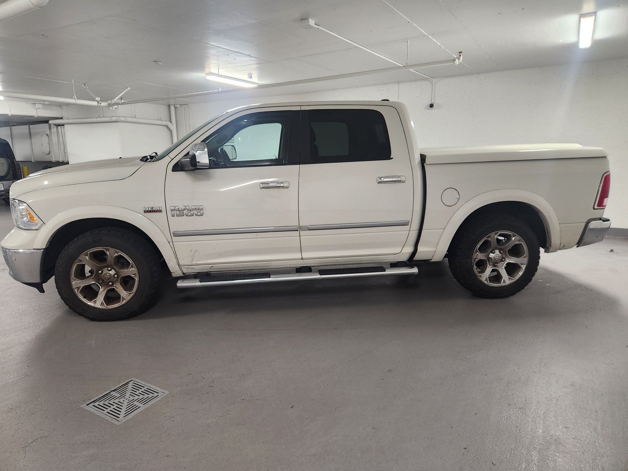 2017 Ram 1500 Crew Cab 4x4 in Vancouver, British Columbia