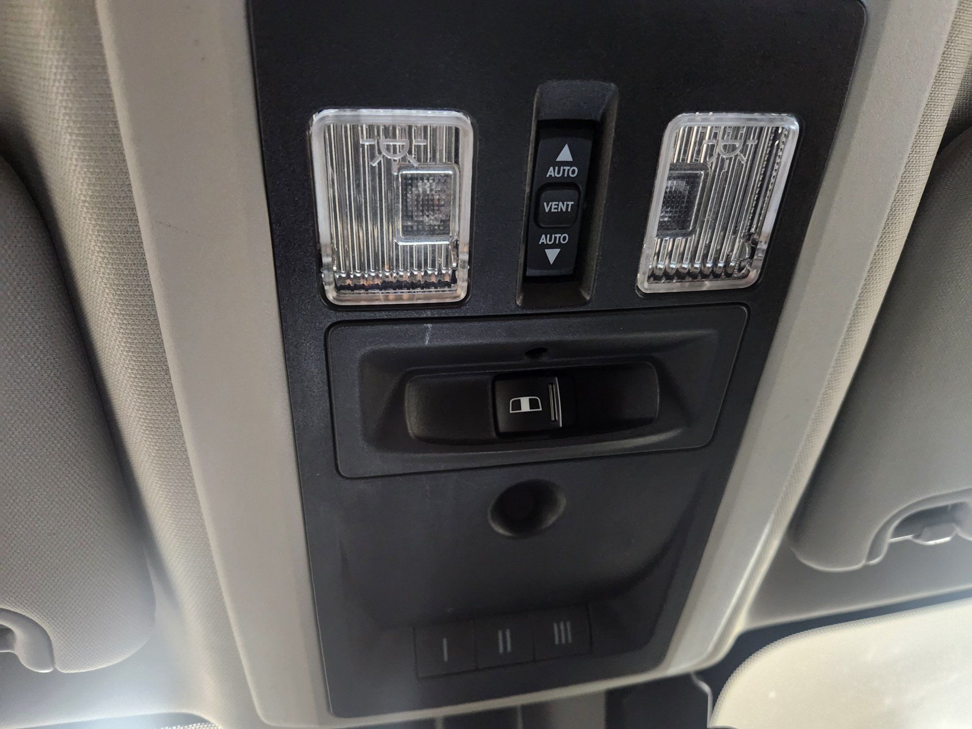 2017 Ram 1500 Crew Cab 4x4 in Vancouver, British Columbia