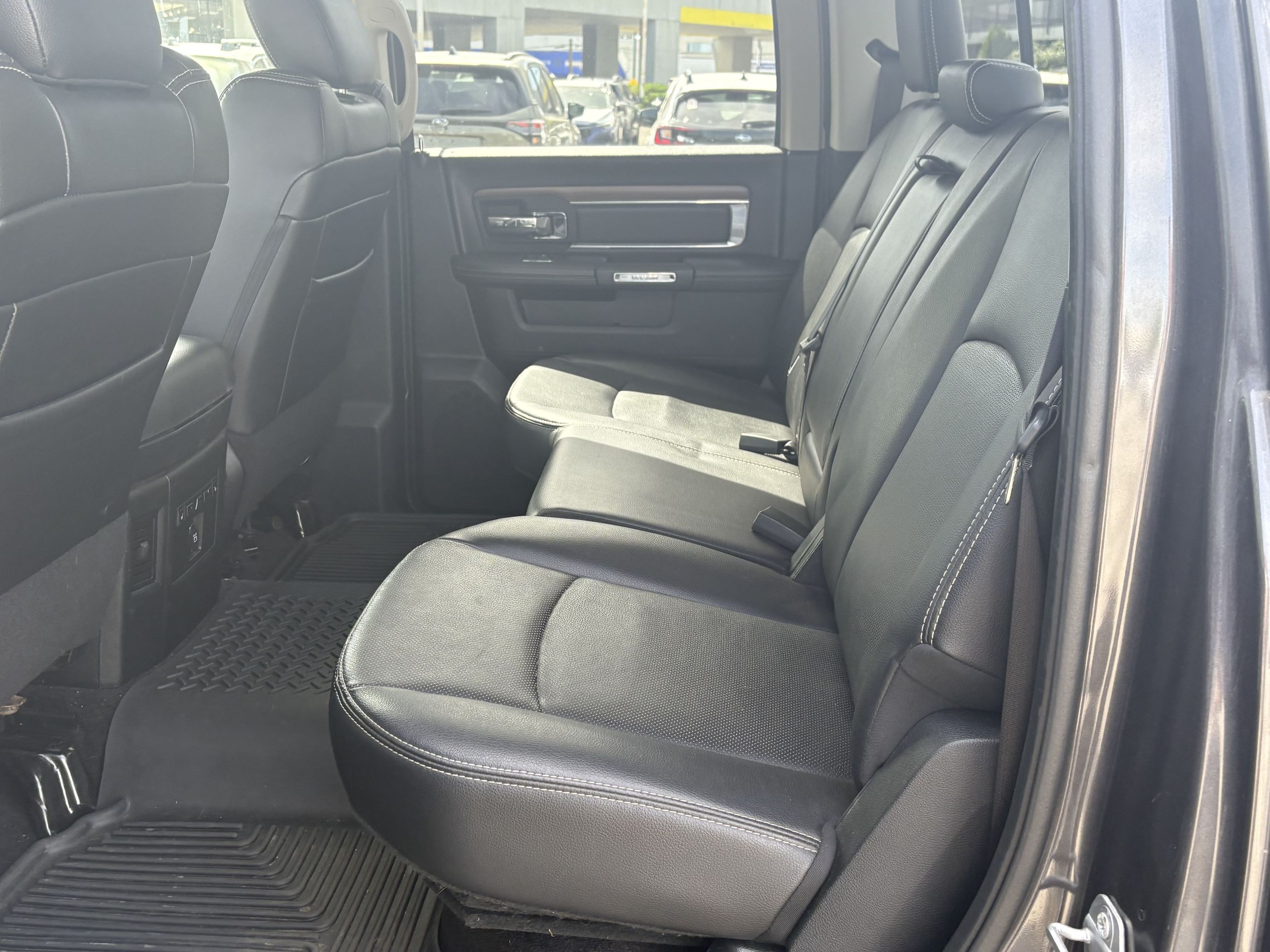 2017 Ram 1500 Crew Cab 4x4 in Vancouver, British Columbia