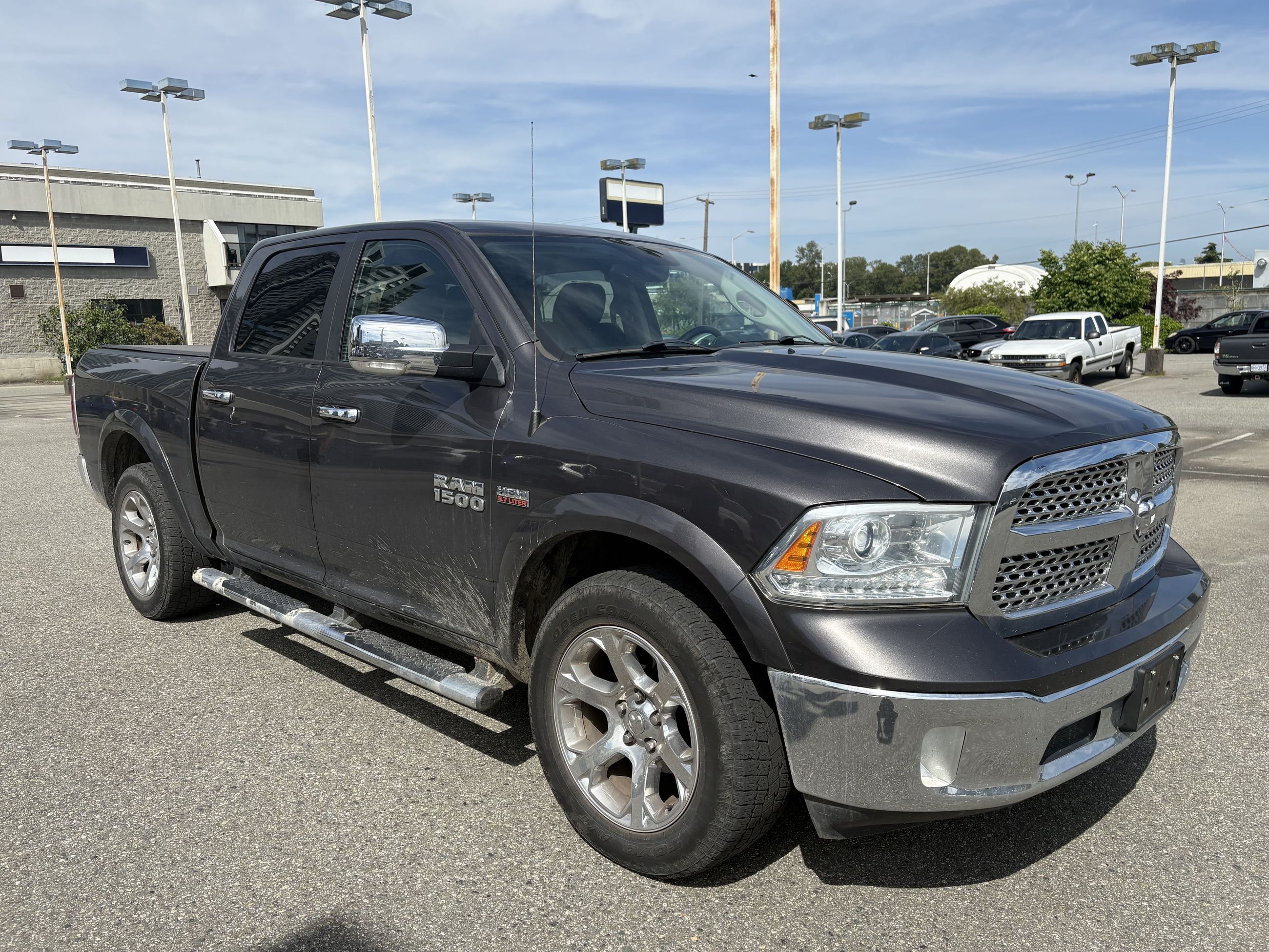 2017 Ram 1500 Crew Cab 4x4 in Vancouver, British Columbia