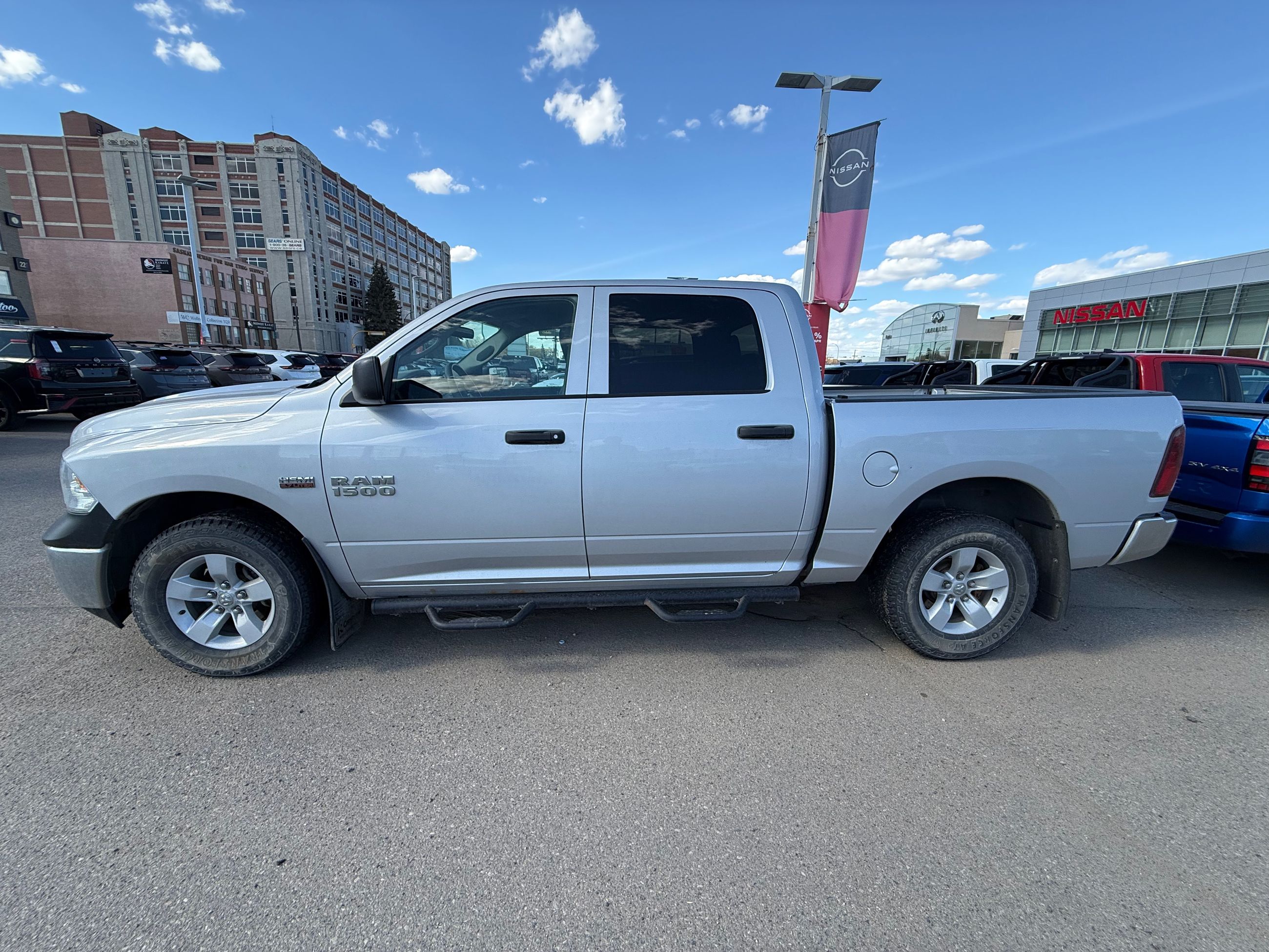 Ram RAM 1500 Crew Cab 4x4  2017 à Regina, Saskatchewan