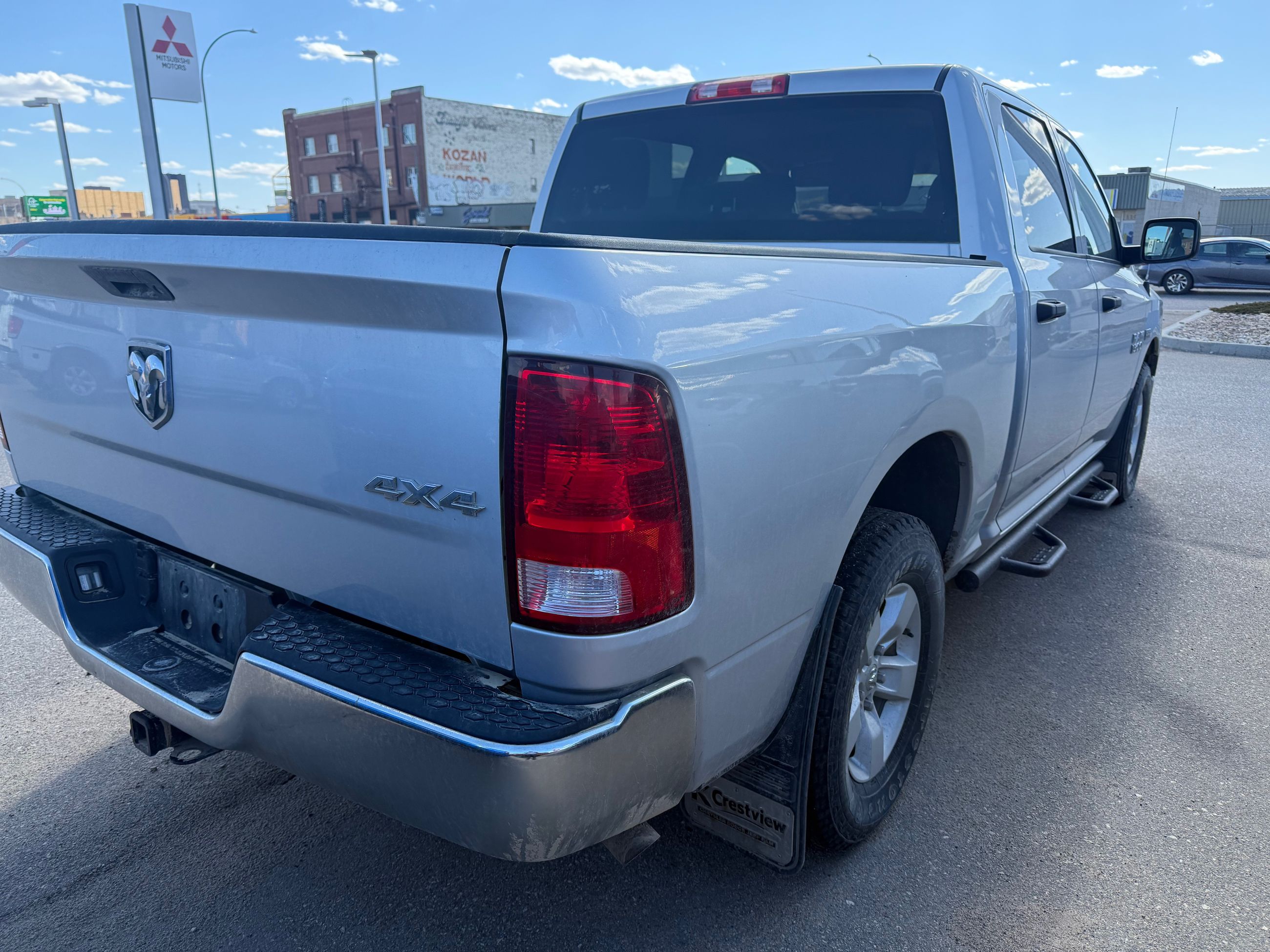 Ram RAM 1500 Crew Cab 4x4  2017 à Regina, Saskatchewan