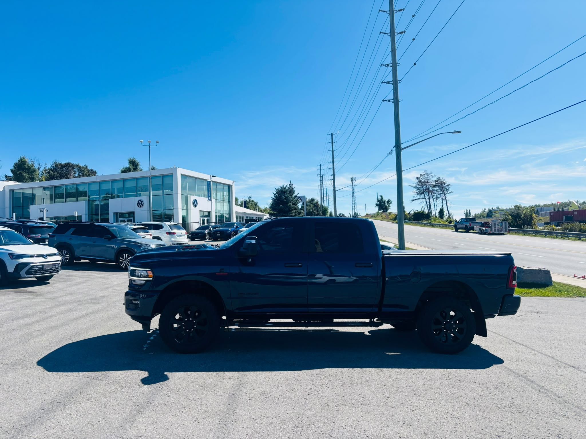 Photo 2023 Ram RAM 2500 Crew Cab 4x4 Laramie (149 WB 6'4 Box) #8