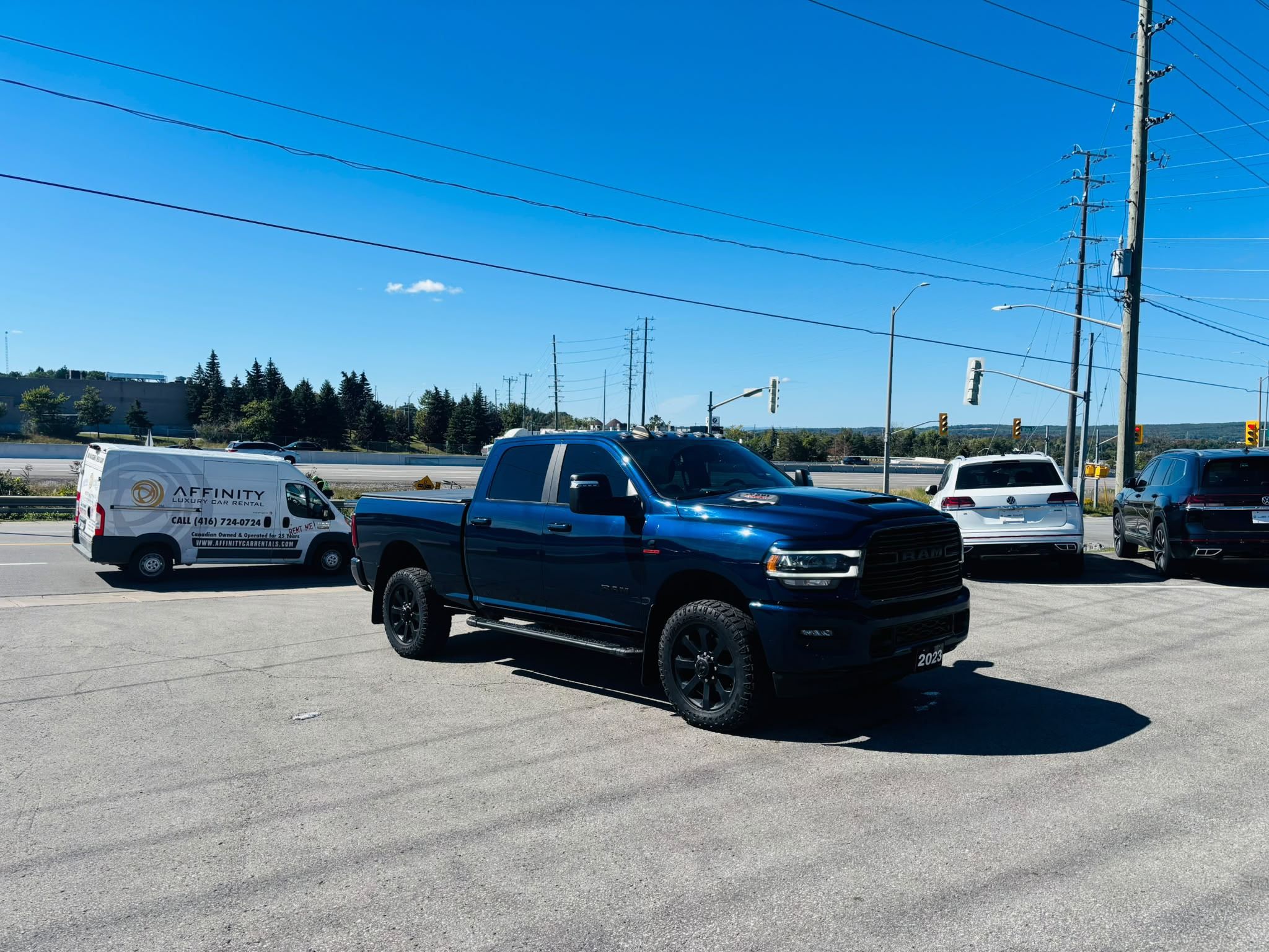 Photo 2023 Ram RAM 2500 Crew Cab 4x4 Laramie (149 WB 6'4 Box) #3