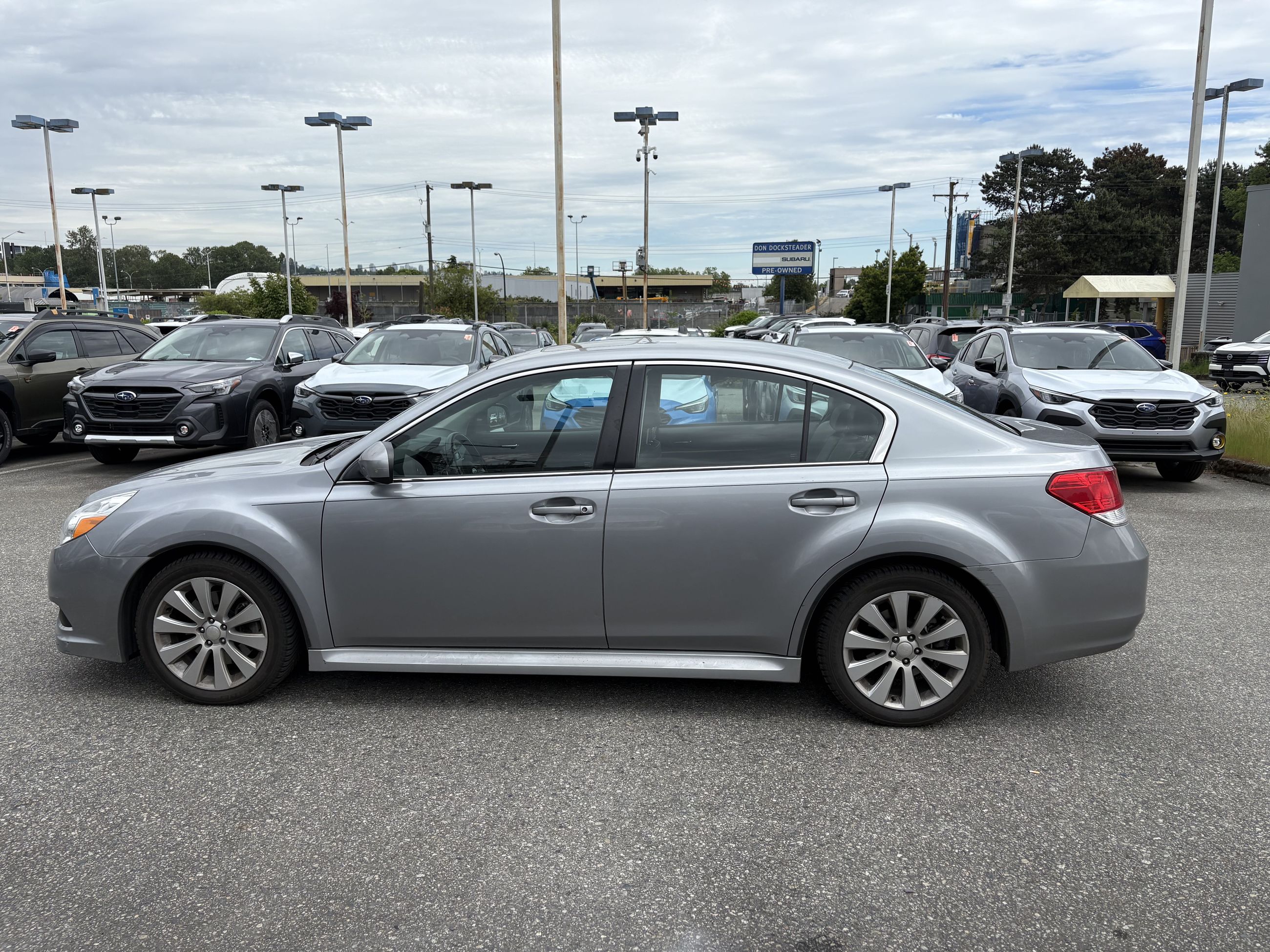 Subaru Legacy  2011 à Vancouver, Colombie-Britannique
