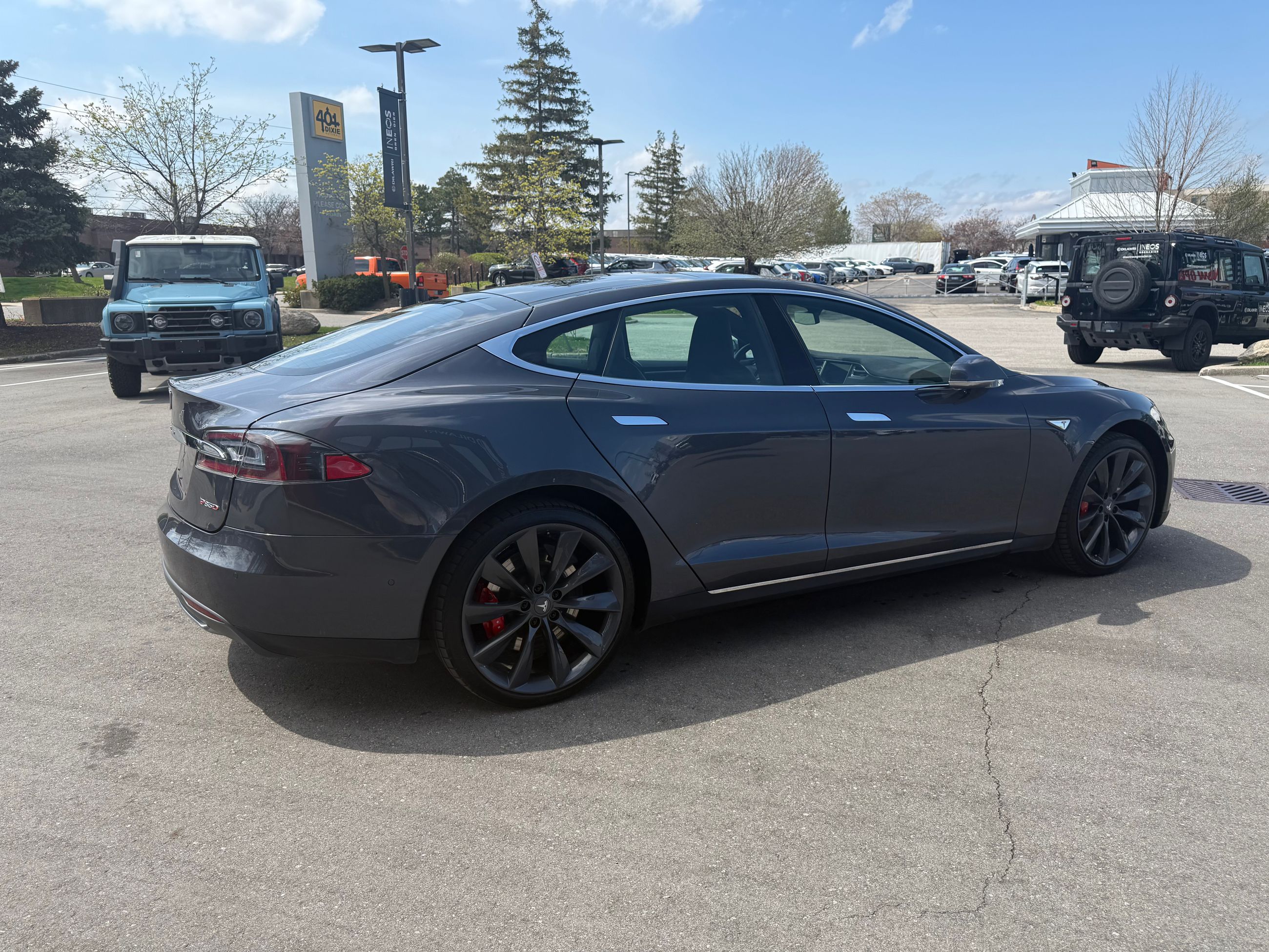 2015 Tesla Model S in Mississauga, Ontario
