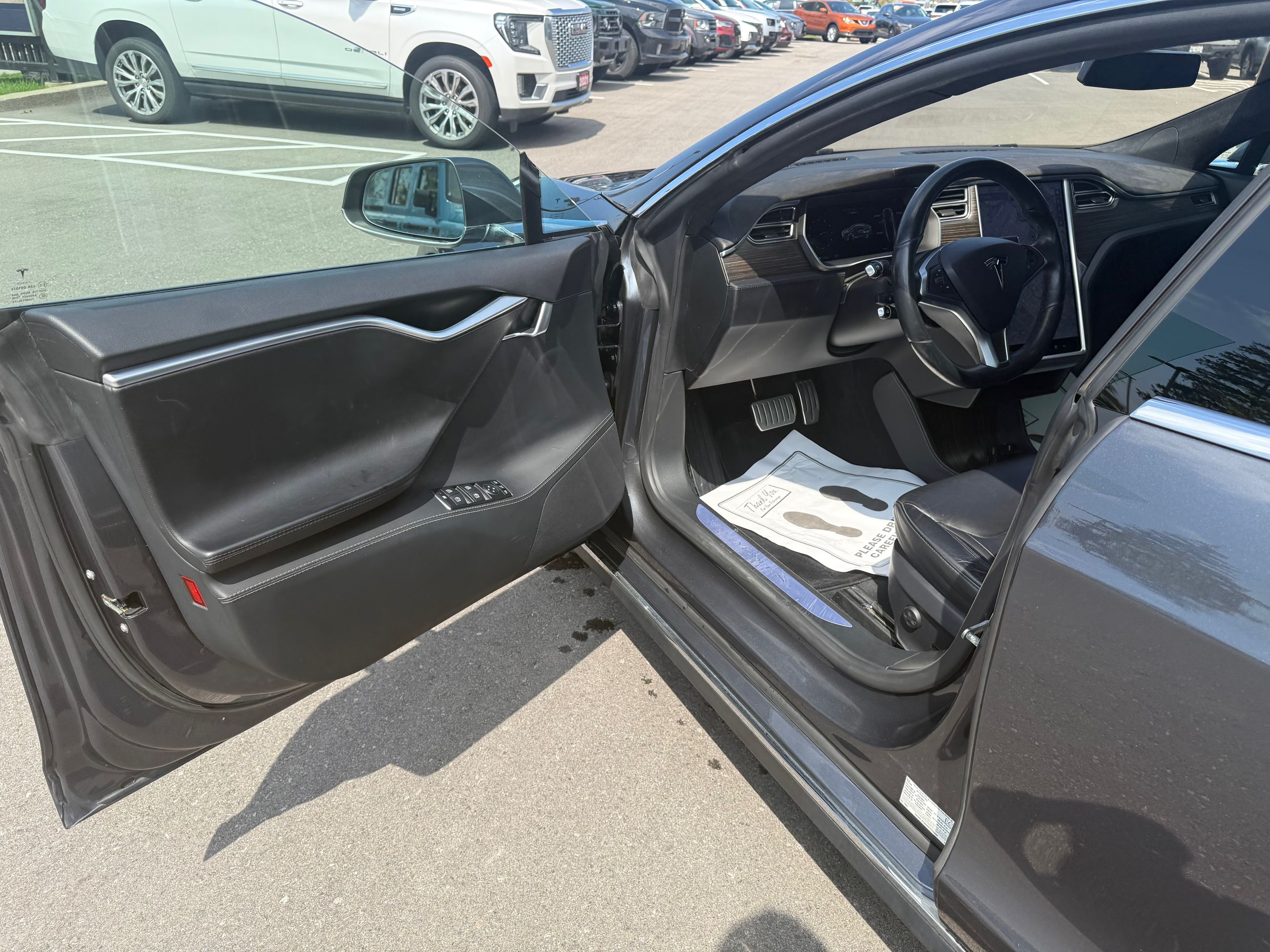 2015 Tesla Model S in Mississauga, Ontario