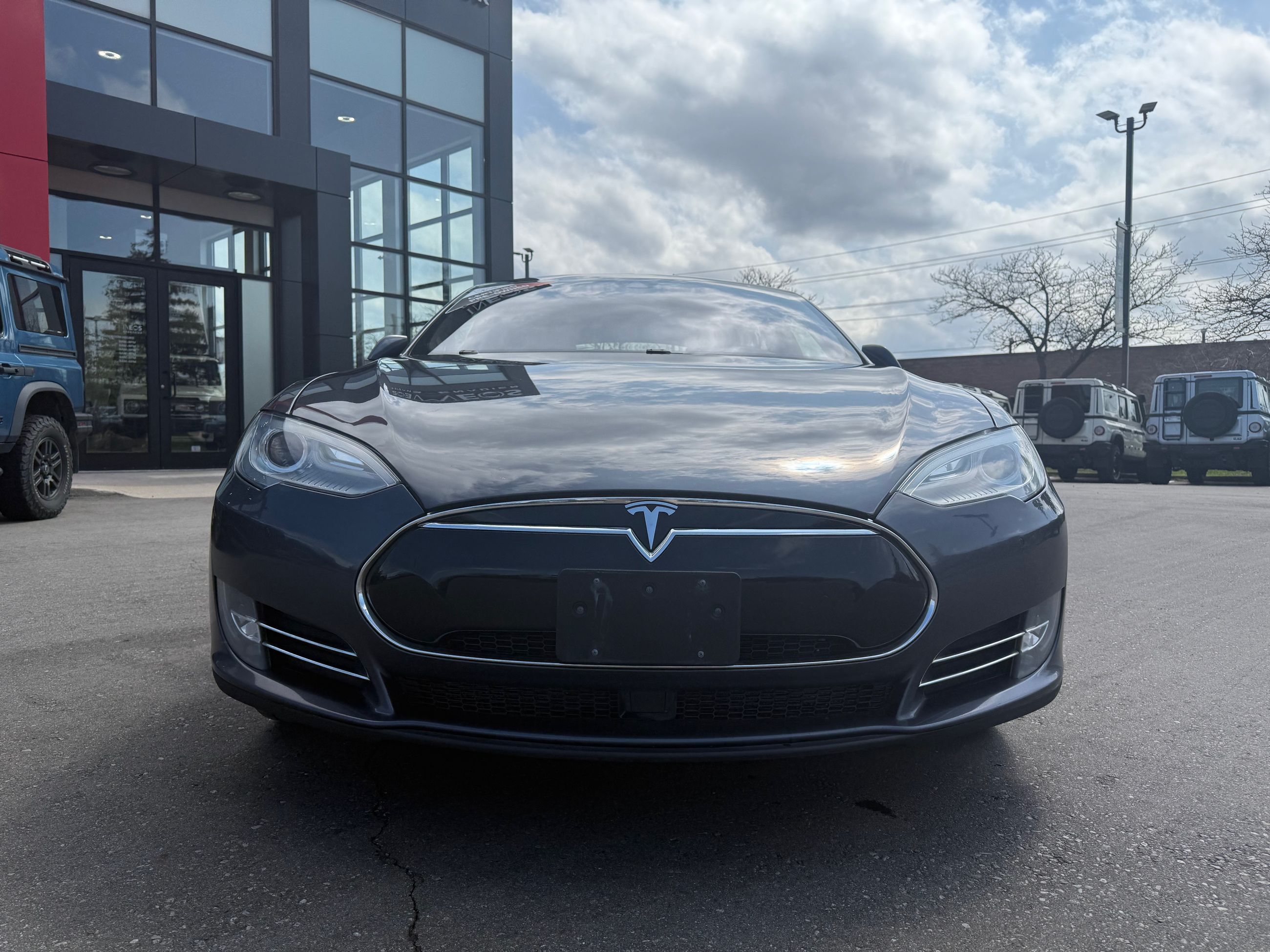 2015 Tesla Model S in Mississauga, Ontario
