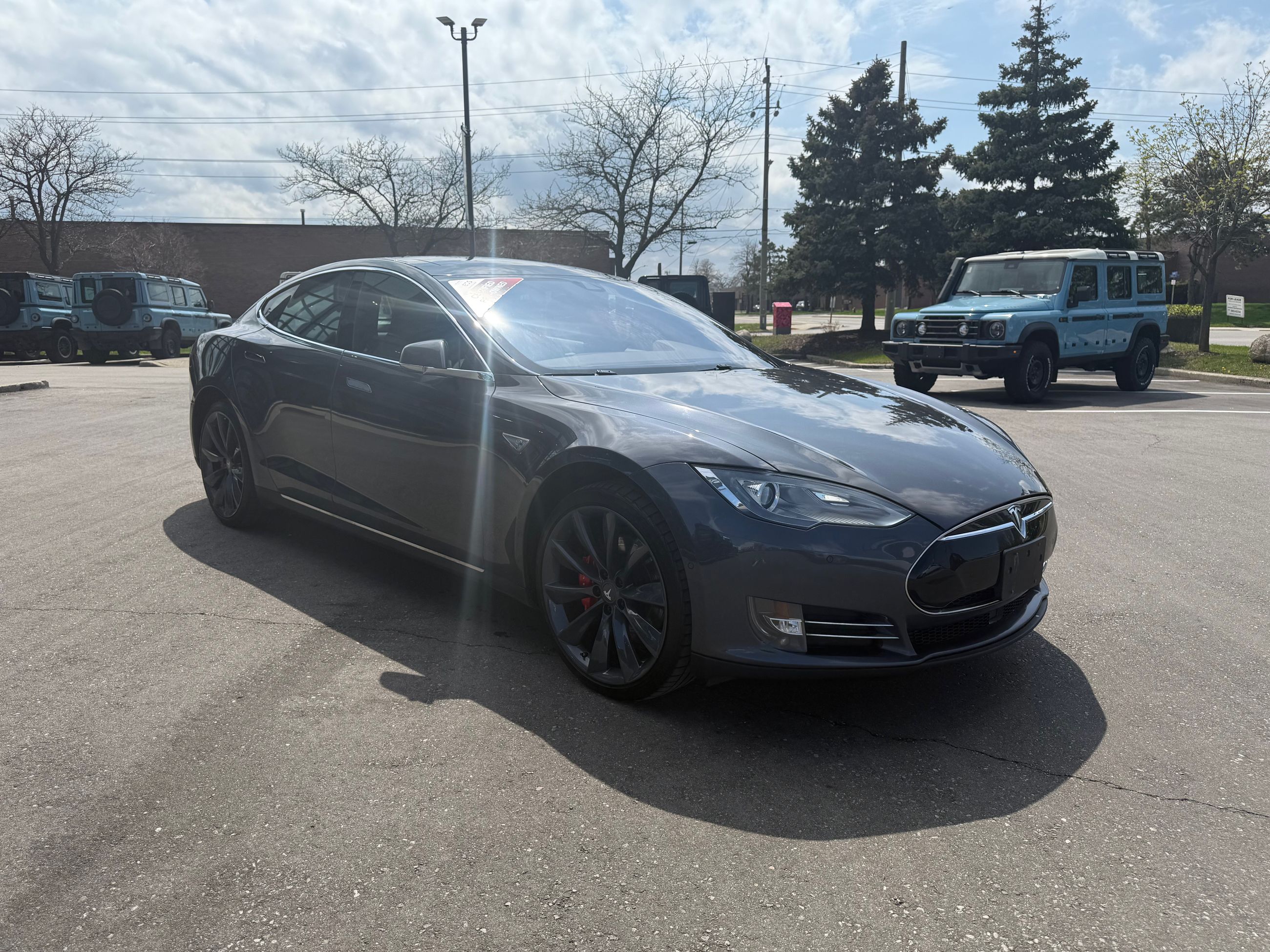 2015 Tesla Model S in Mississauga, Ontario