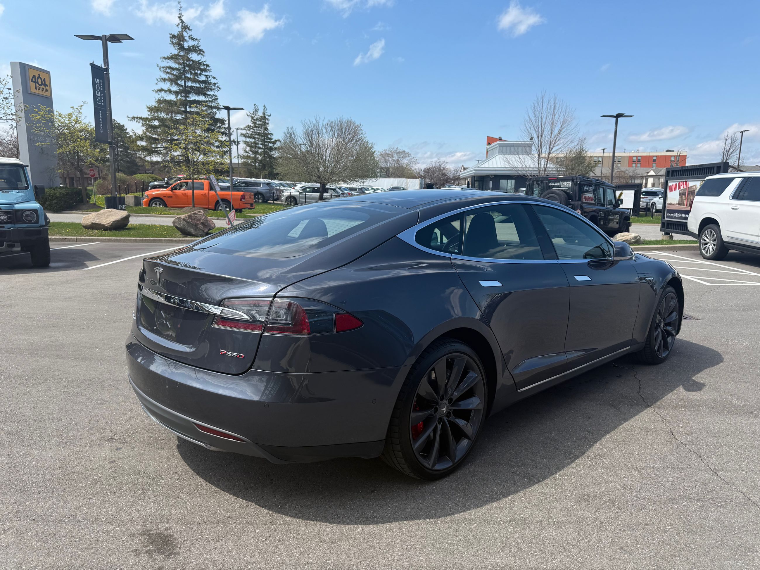 2015 Tesla Model S in Mississauga, Ontario